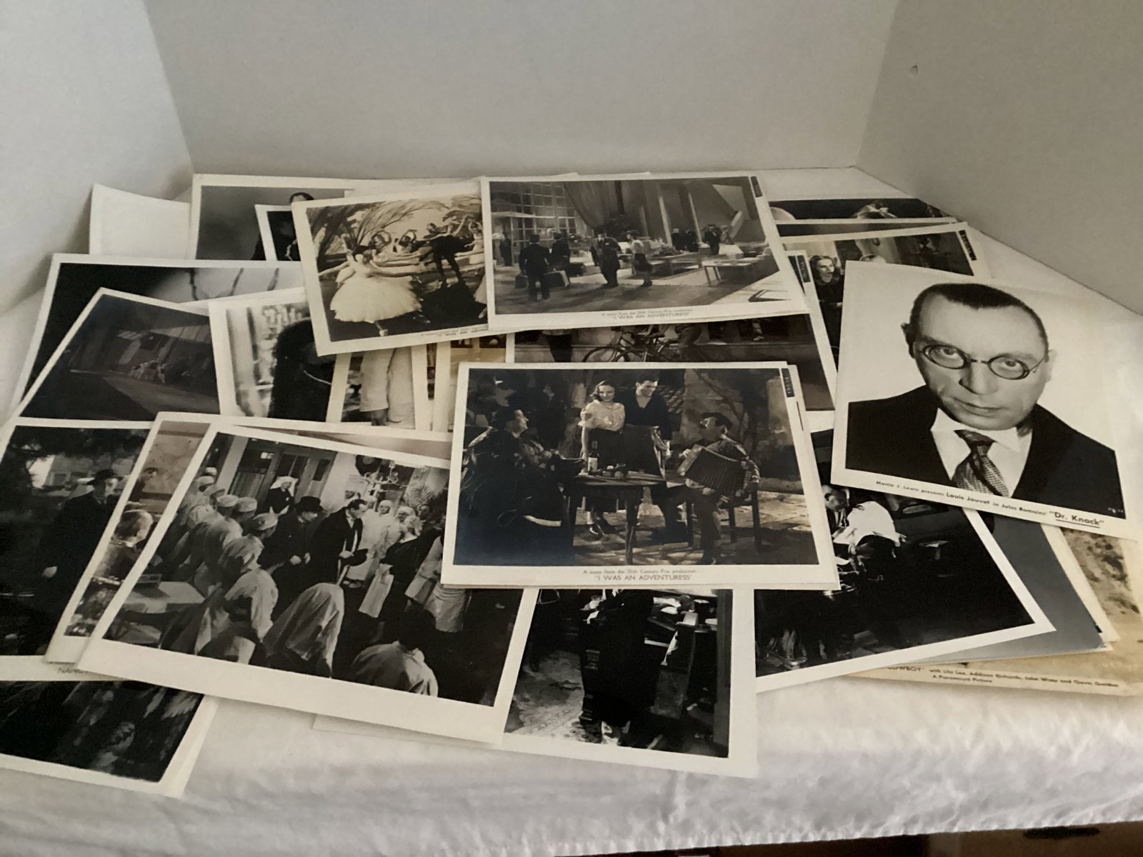 Promotional Movie Photos and Lobby Cards: 8x10