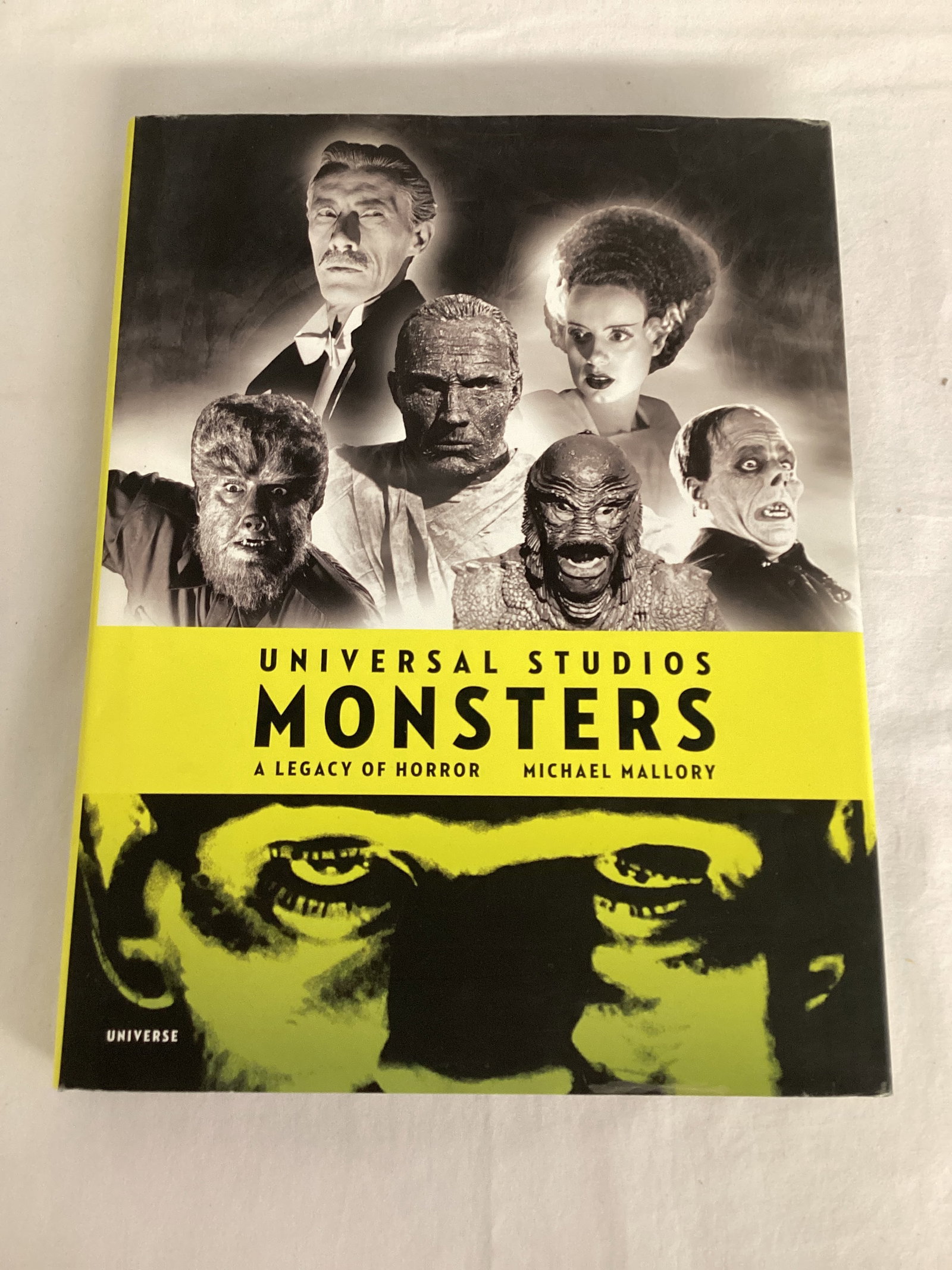 Universal Studios Monsters: A Legacy of Horror: .