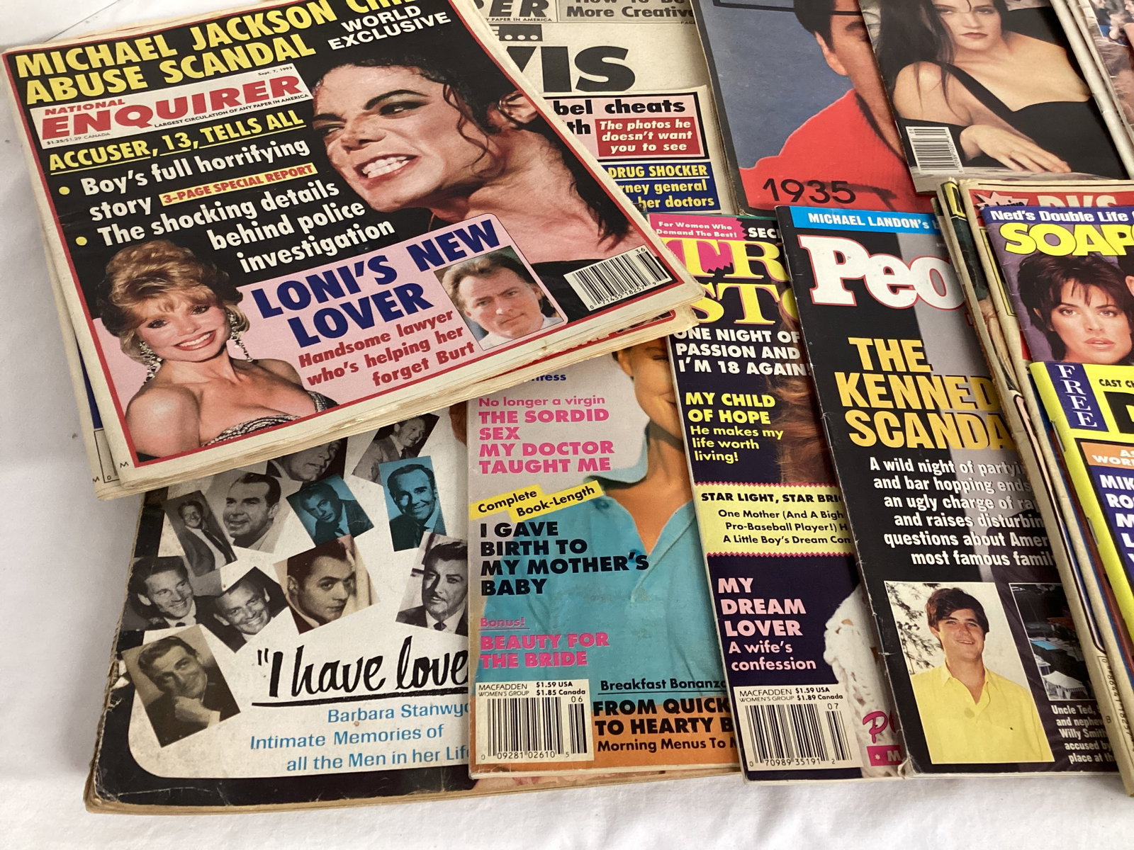Celebrity Magazines - 7