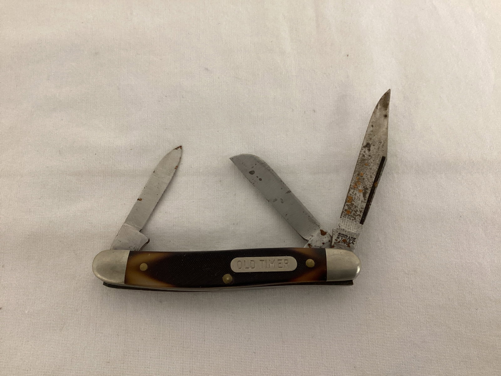 Schrade Old Timer Three Blade Pocket Knife: .