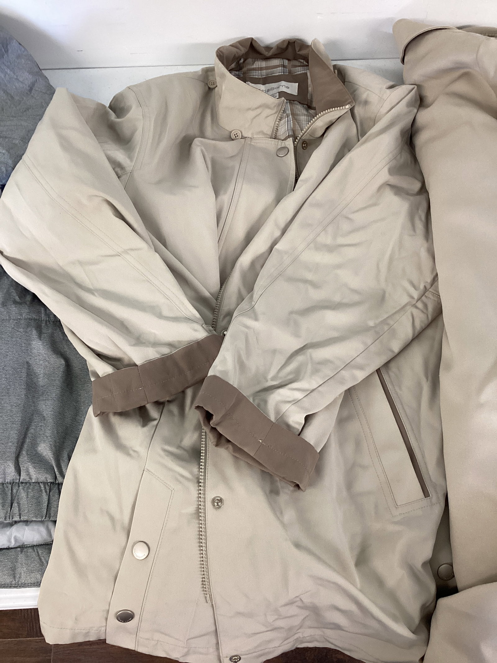 Ladies' Jackets and Coats - 4