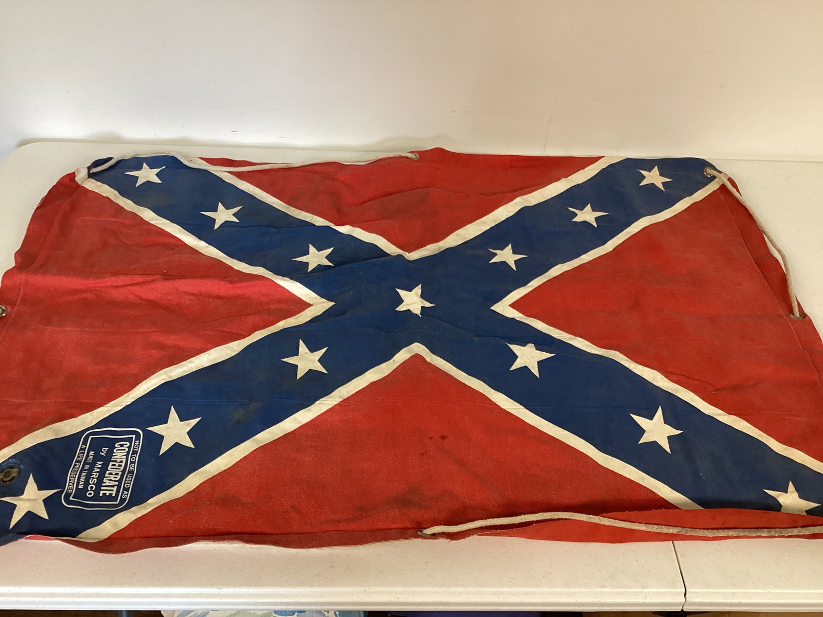 Vintage Confederate Flag Canvas Float: 42" x 26", did not attempt to inflate