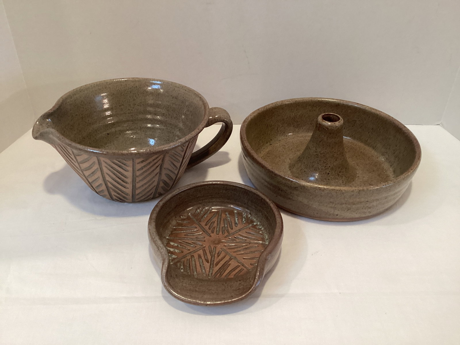 Signed Pottery Spoon Rest, Batter Bowl, and Baking Pan: .