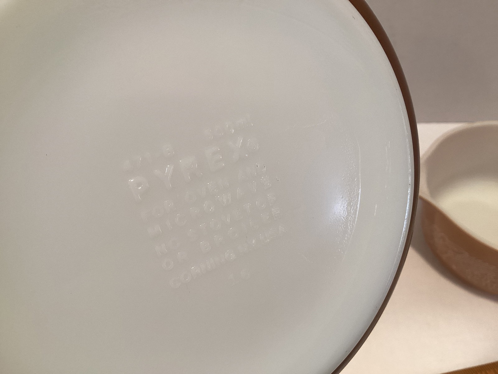 Two Pyrex Woodland Pattern Baking Dishes - 4
