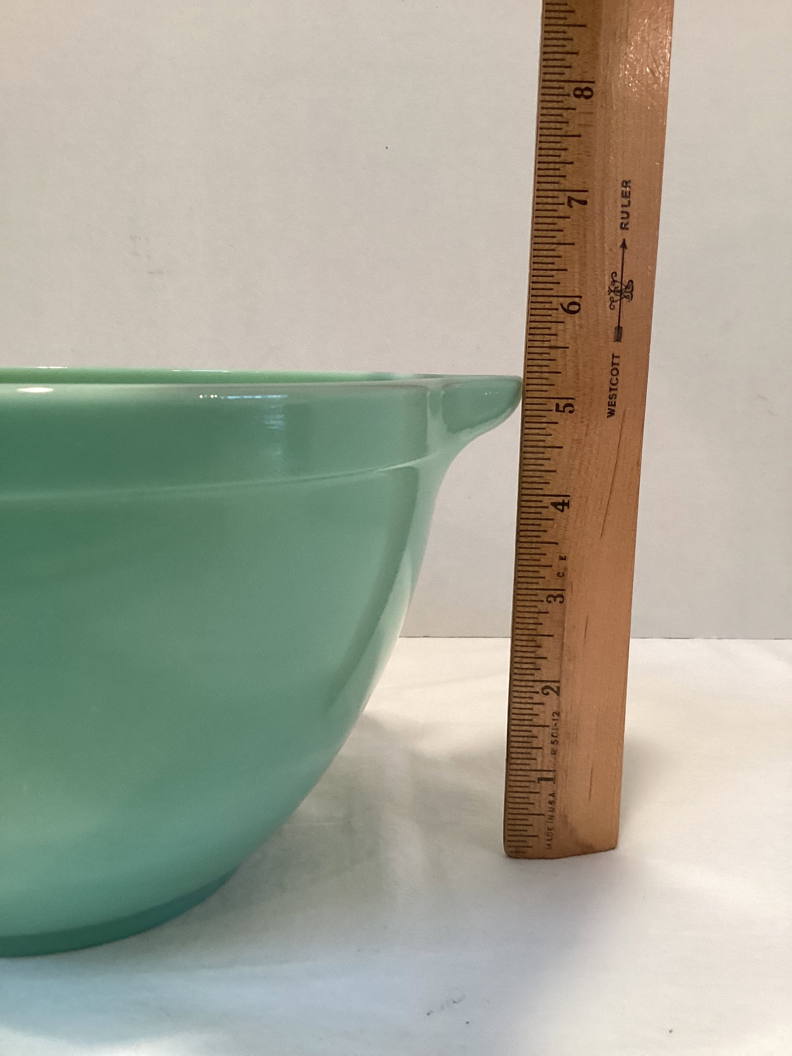 Jadeite Anchor Hocking Fire King 2.5 Quart Batter Bowl - 3