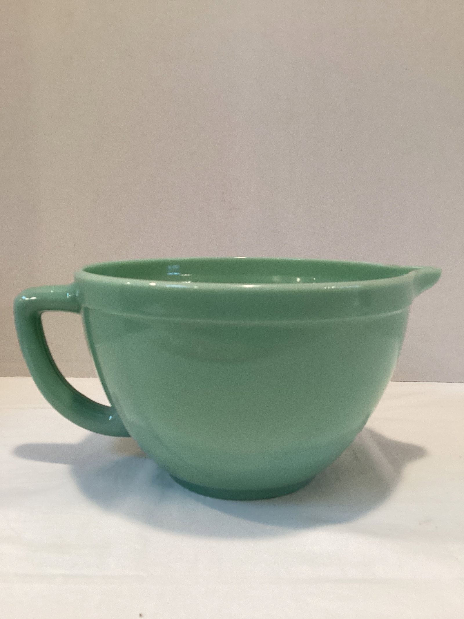 Jadeite Anchor Hocking Fire King 2.5 Quart Batter Bowl - 4