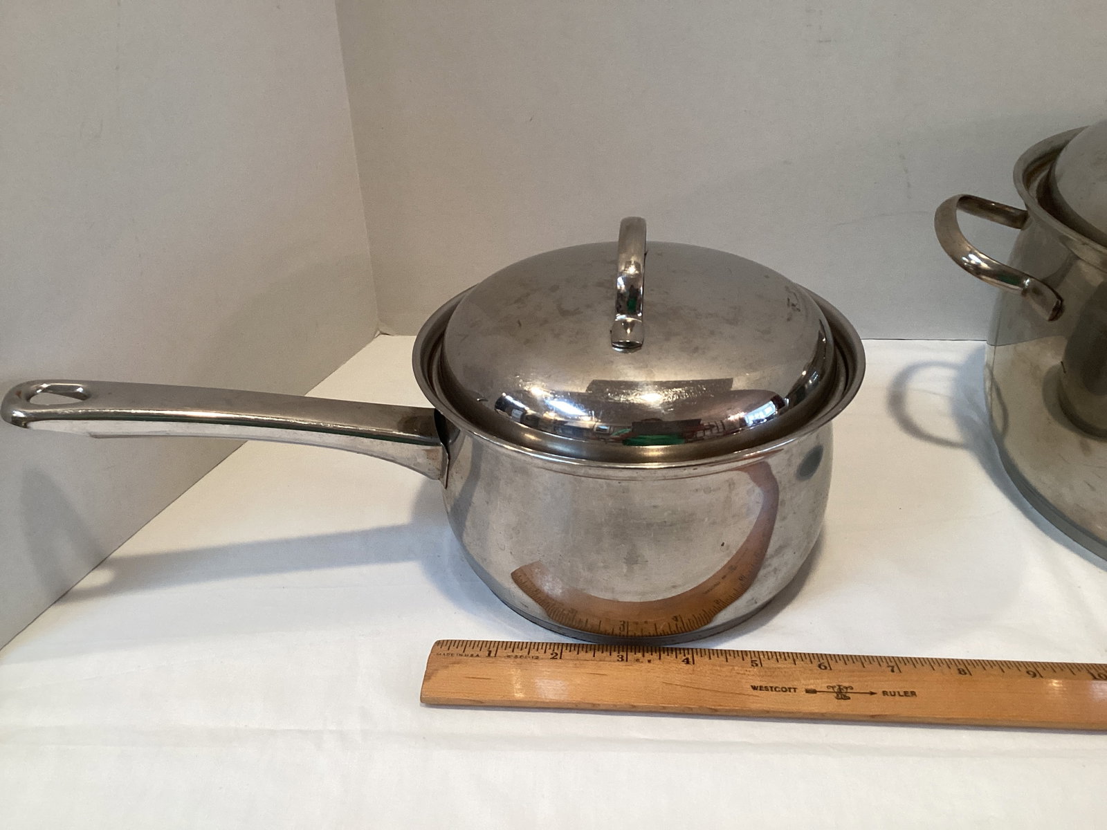 Three Belgique Pots with Lids - 4