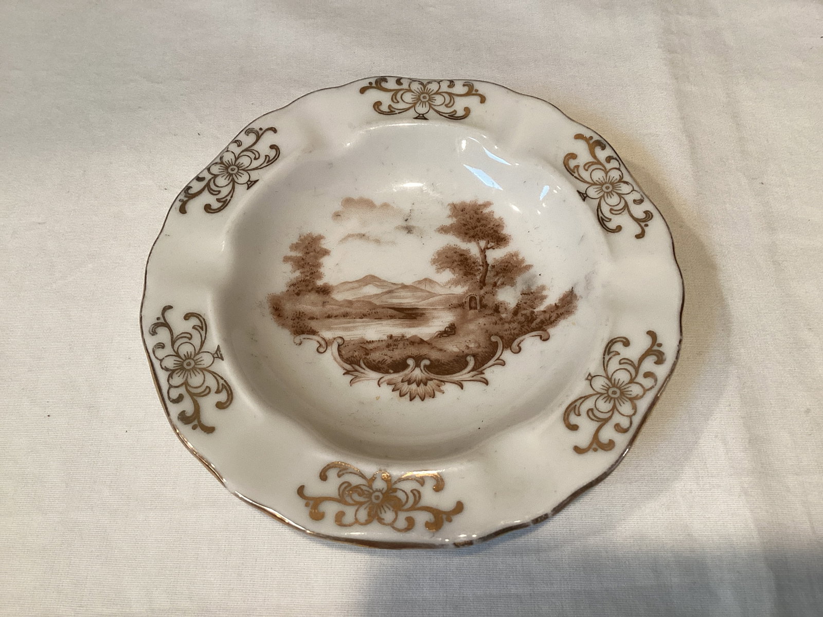 Winterling Bavaria Ashtray: made in Germany, 4 1/4" diameter