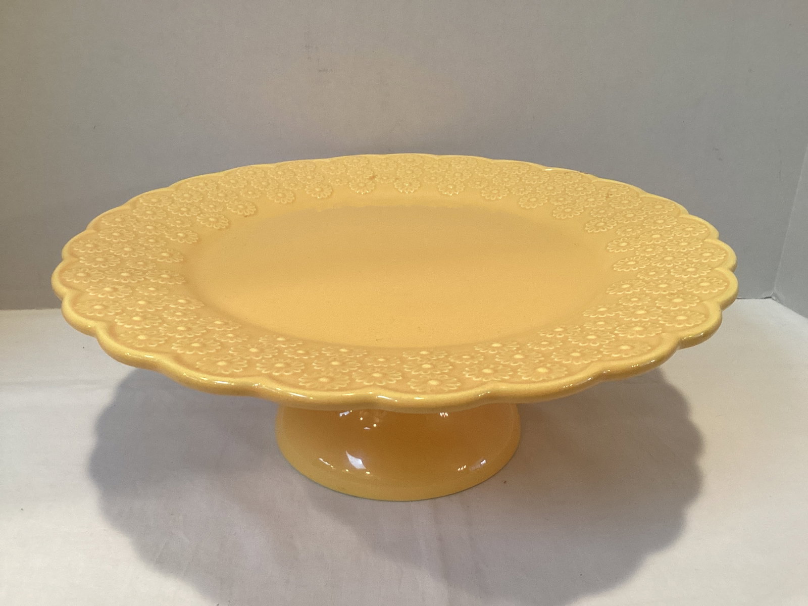 Bordallo Pinheiro Pedestal Desert Stand: made in Portugal, 12 3/4" diameter