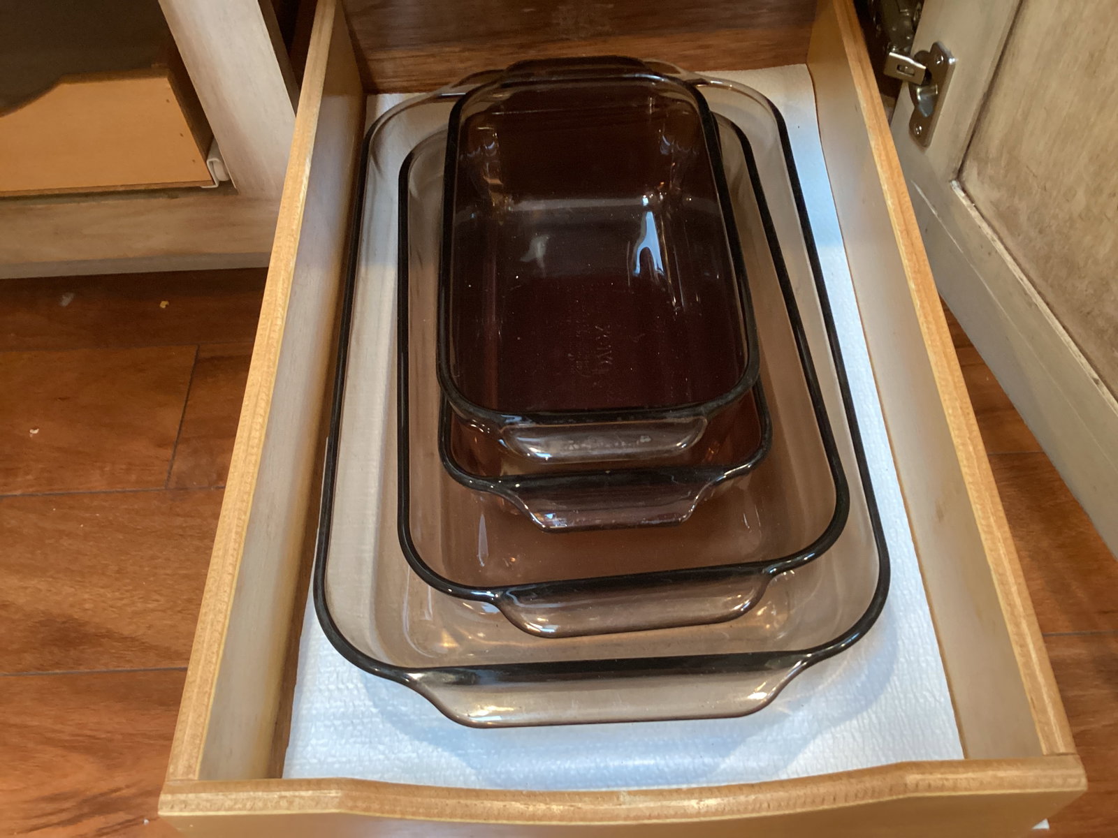 Kitchen Cabinet Contents - Glass Baking Dishes - 4