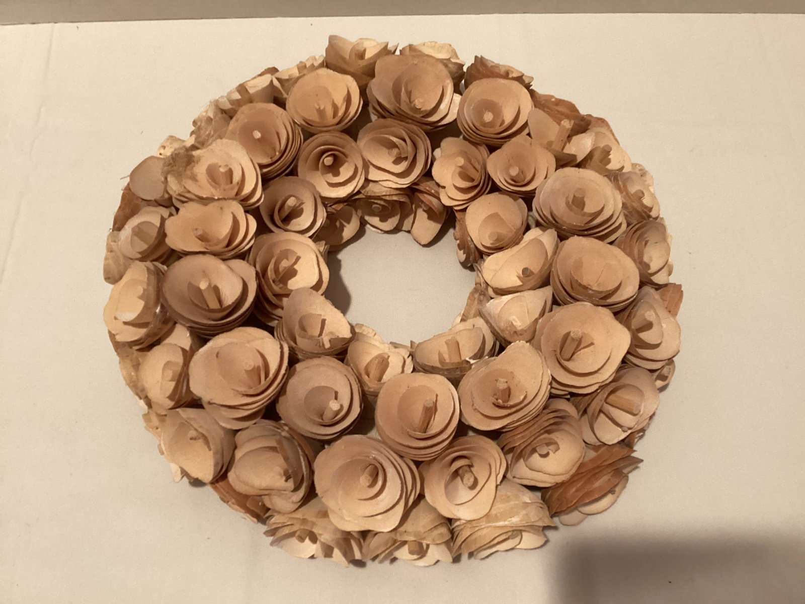 Woodchip Rose Wreath: 11" diameter