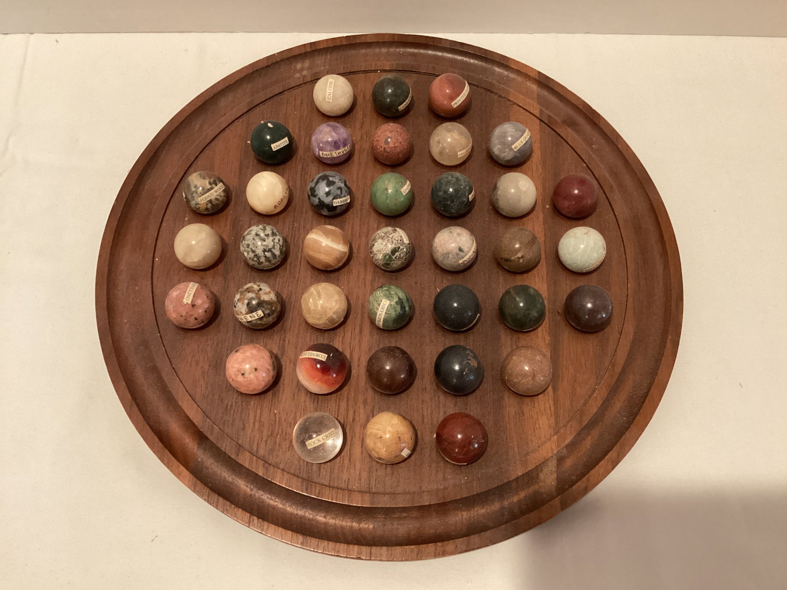 Mineral Solitaire Set with Wood Base: 10 1/2" diameter
