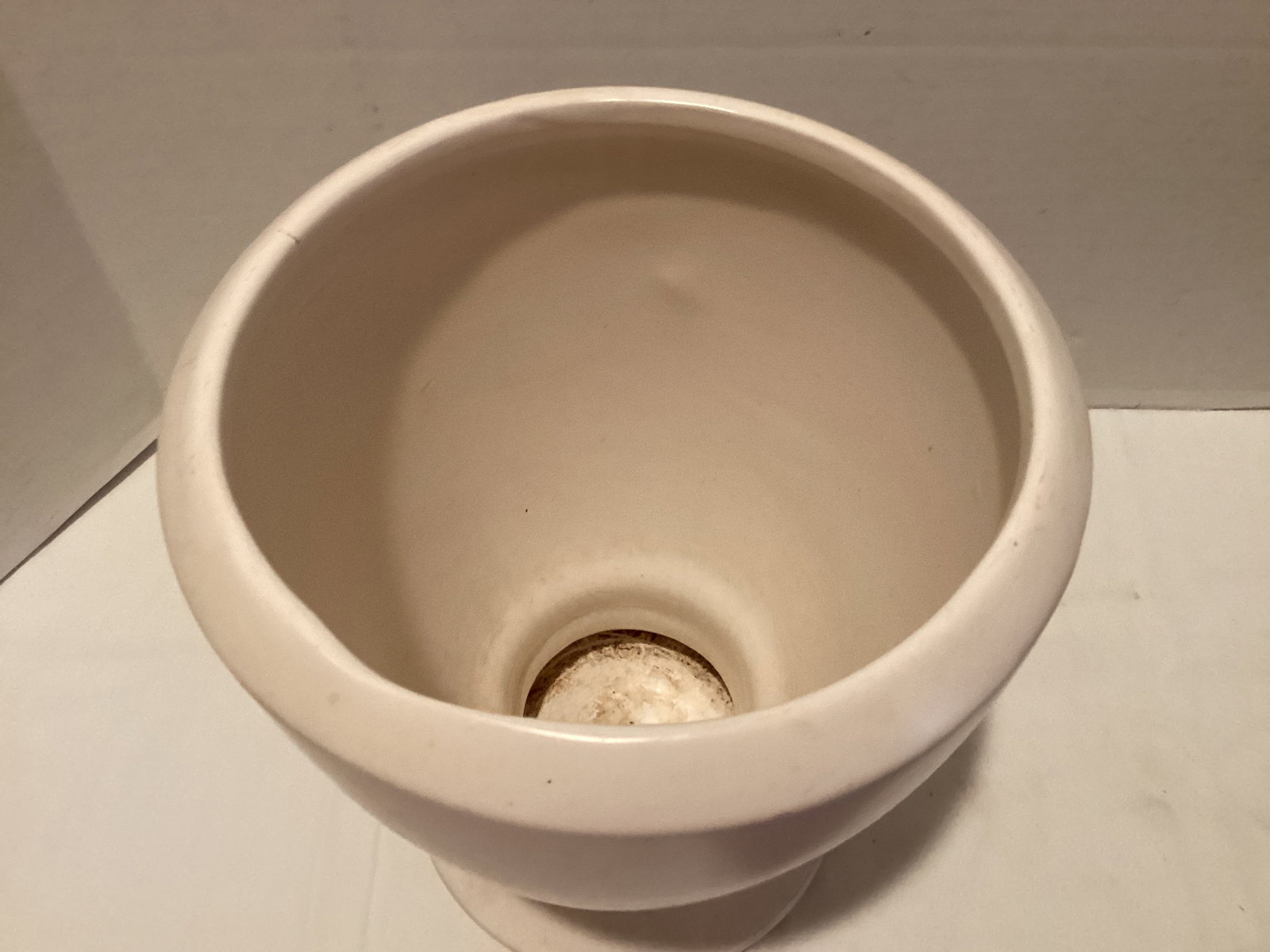 Pair of Floraline Pedestal Planters - 3