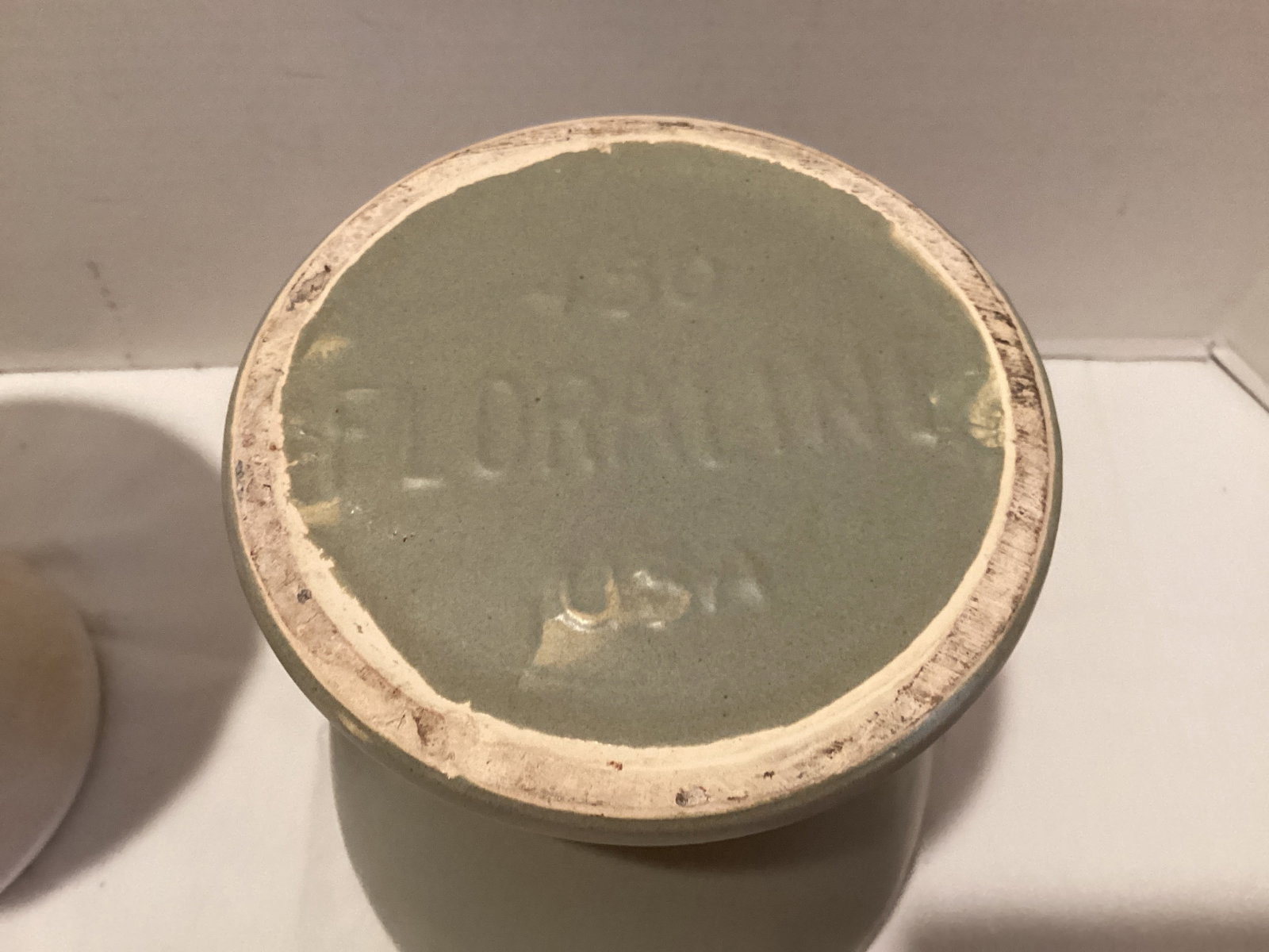 Pair of Floraline Pedestal Planters - 7