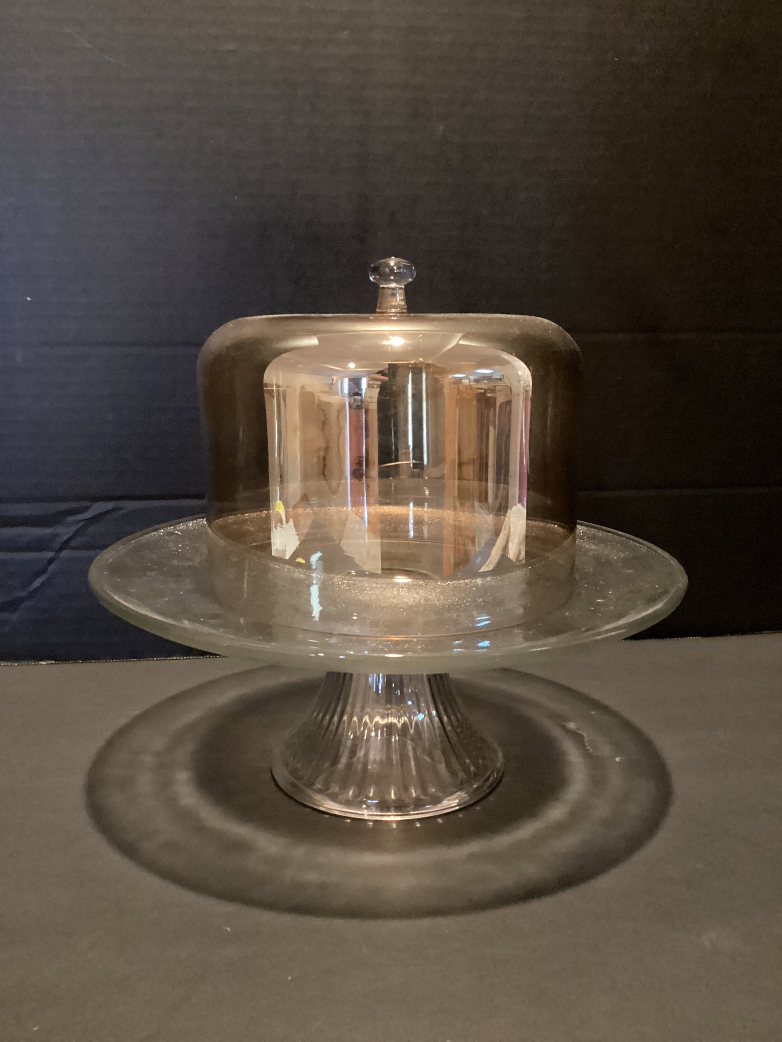 Pedestal Cake Plate with Iridescent Dome: 11" diameter