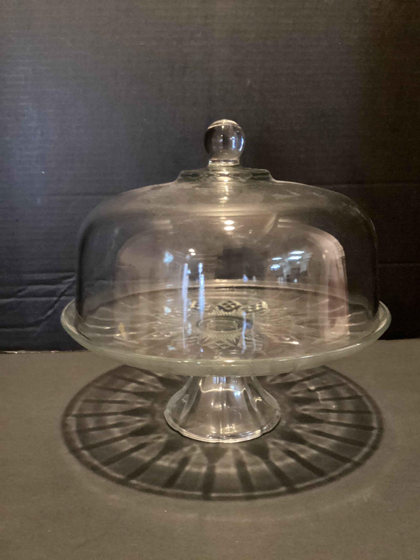 Pedestal Cake Plate with Dome: 12" diameter