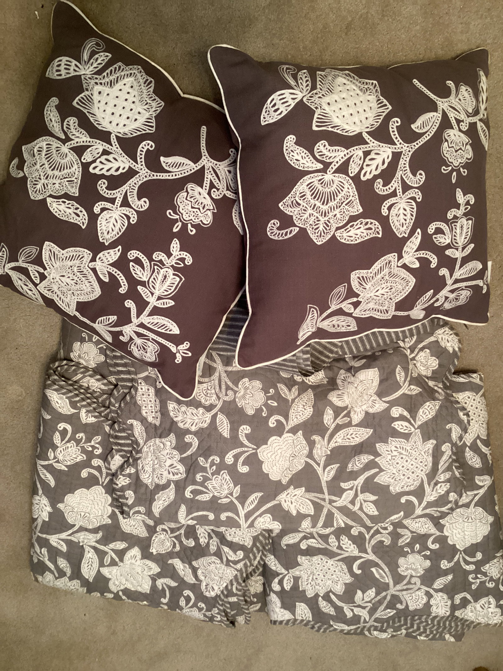 Two Waverly Twin Size Quilt Bedding Sets: .