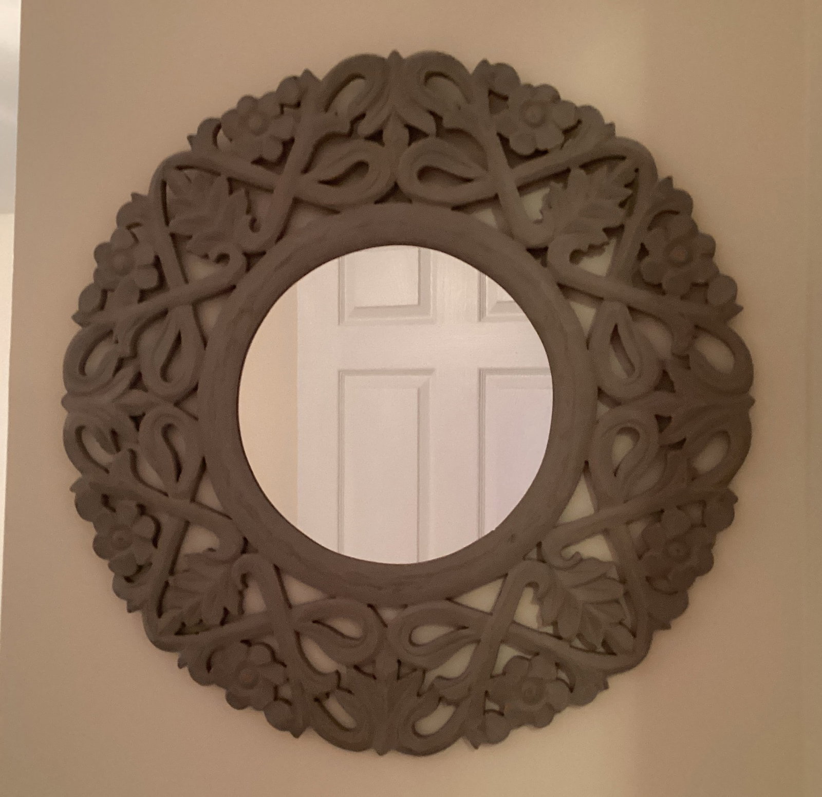 Round Wall Mirror: 24" diameter