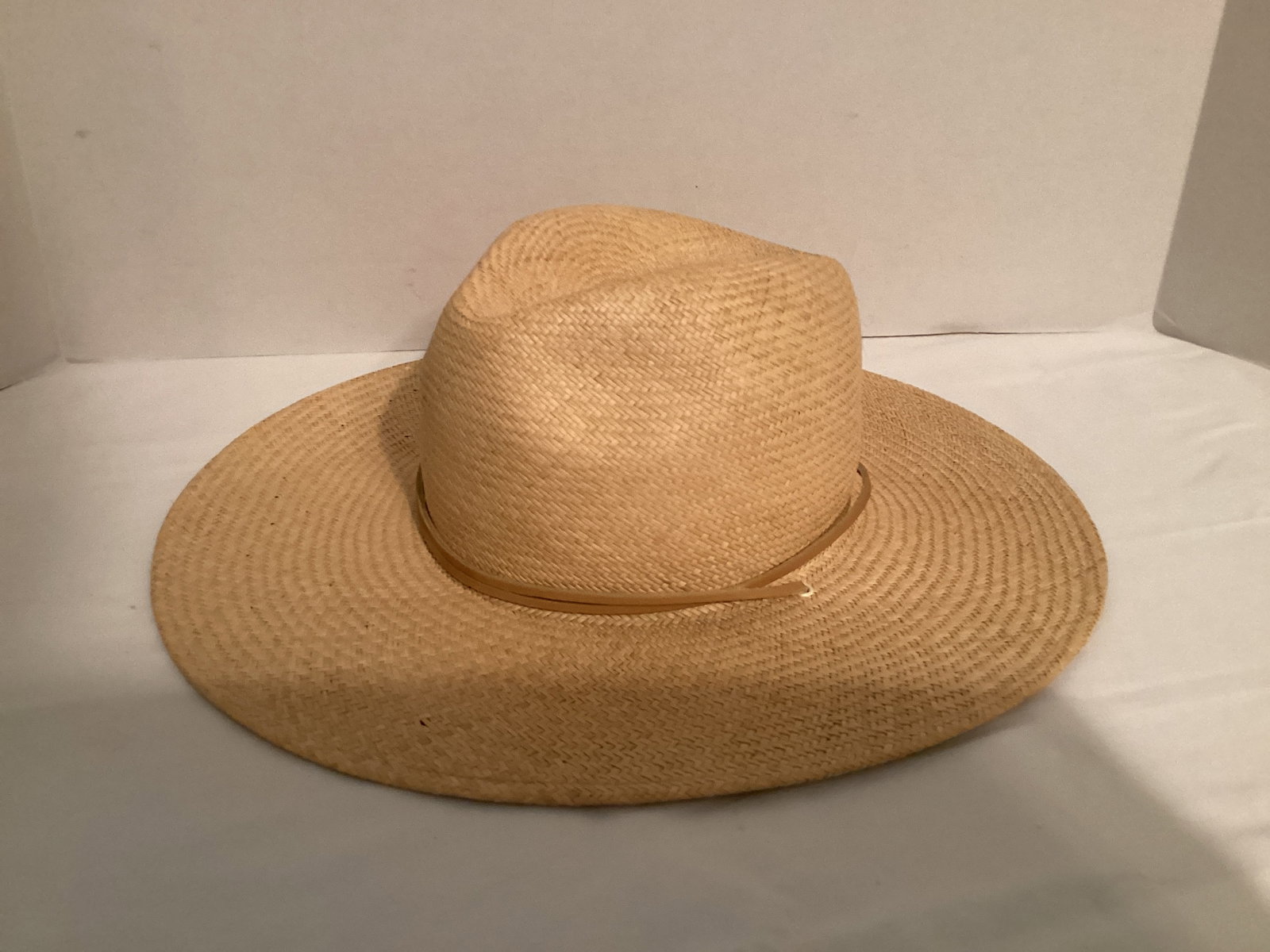J Peterman Woman's Hat: .