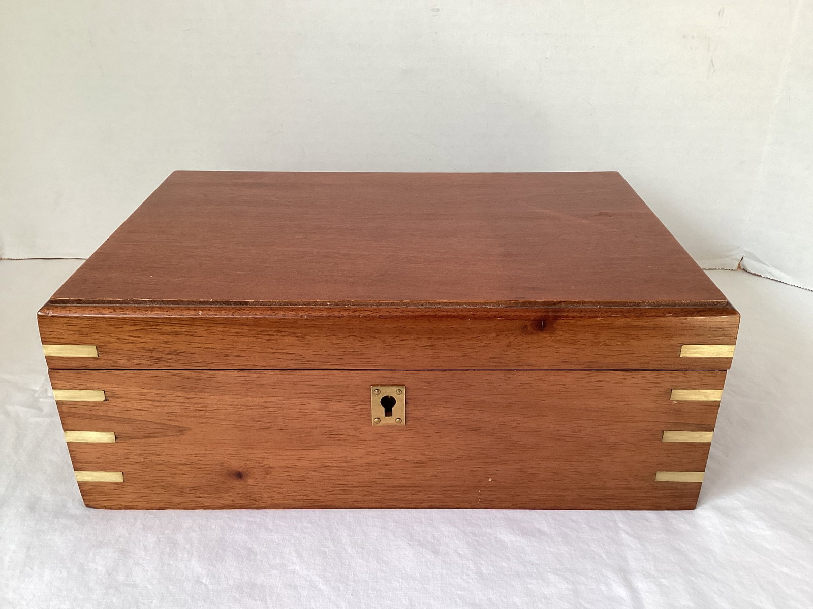 Vintage Mele Jewel Case: 12" w x 8" d x 4 1/2" h