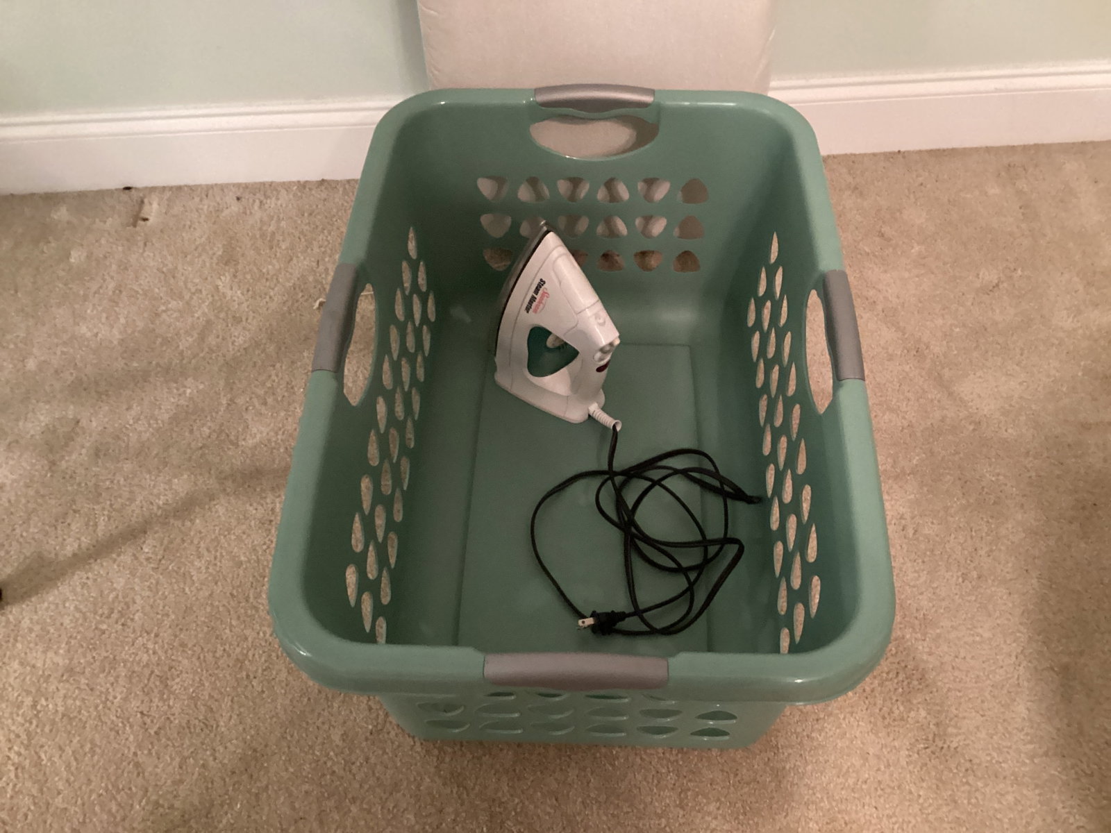 Laundry Hamper on Wheels, Hamper, Laundry Basket, Ironing Board and Iron - 6