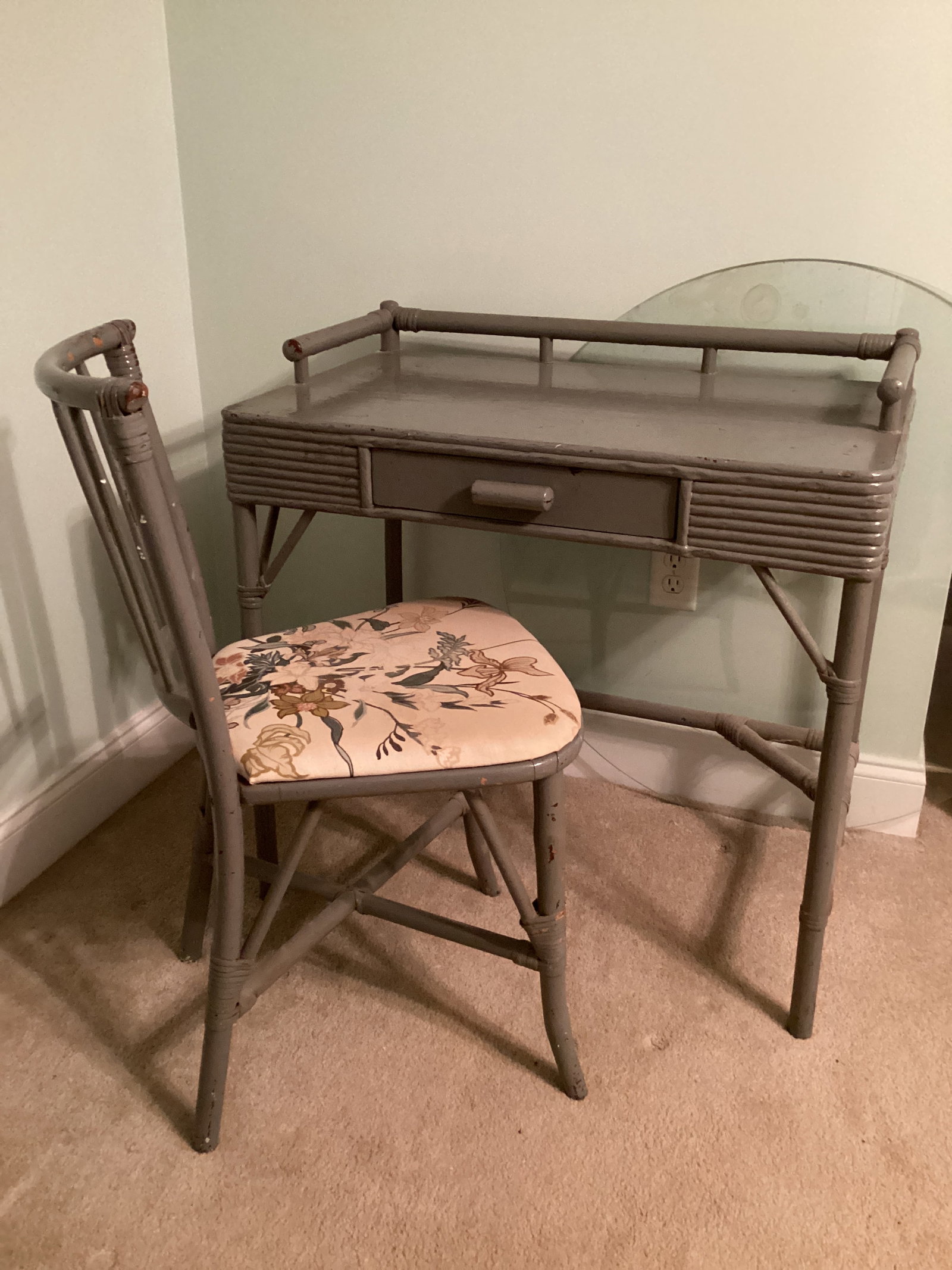 Vintage Rattan One Drawer Desk with Chair: 30 1/2" x 19" x 30 1/2" h, 17" w chair, shipping unavailable for this lot