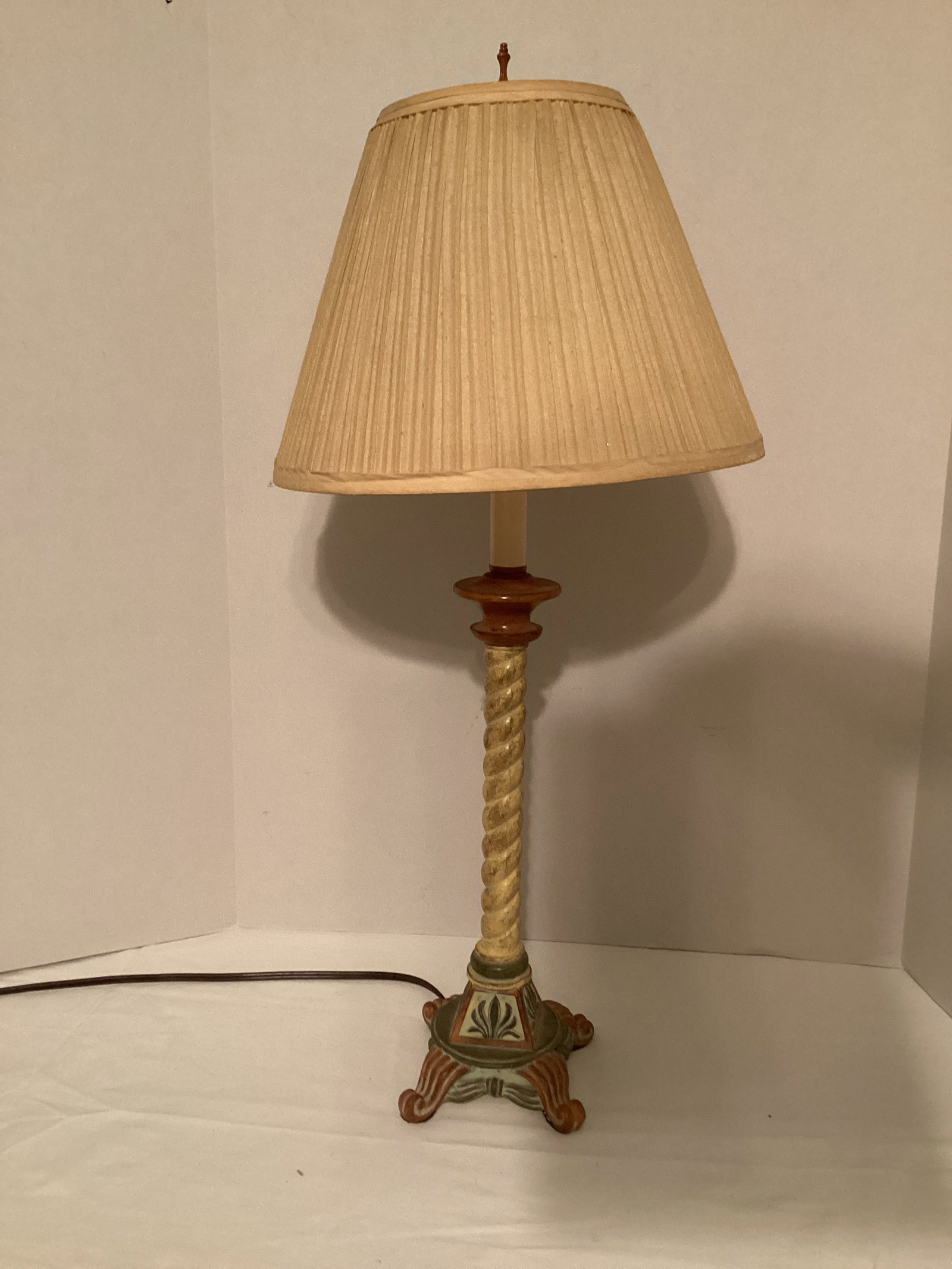 Table Lamp: 29" h, shipping unavailable for this lot