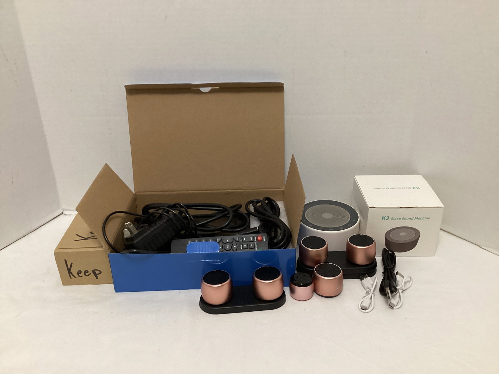 DVD Player, Bluetooth Speakers, Noise Machine: .