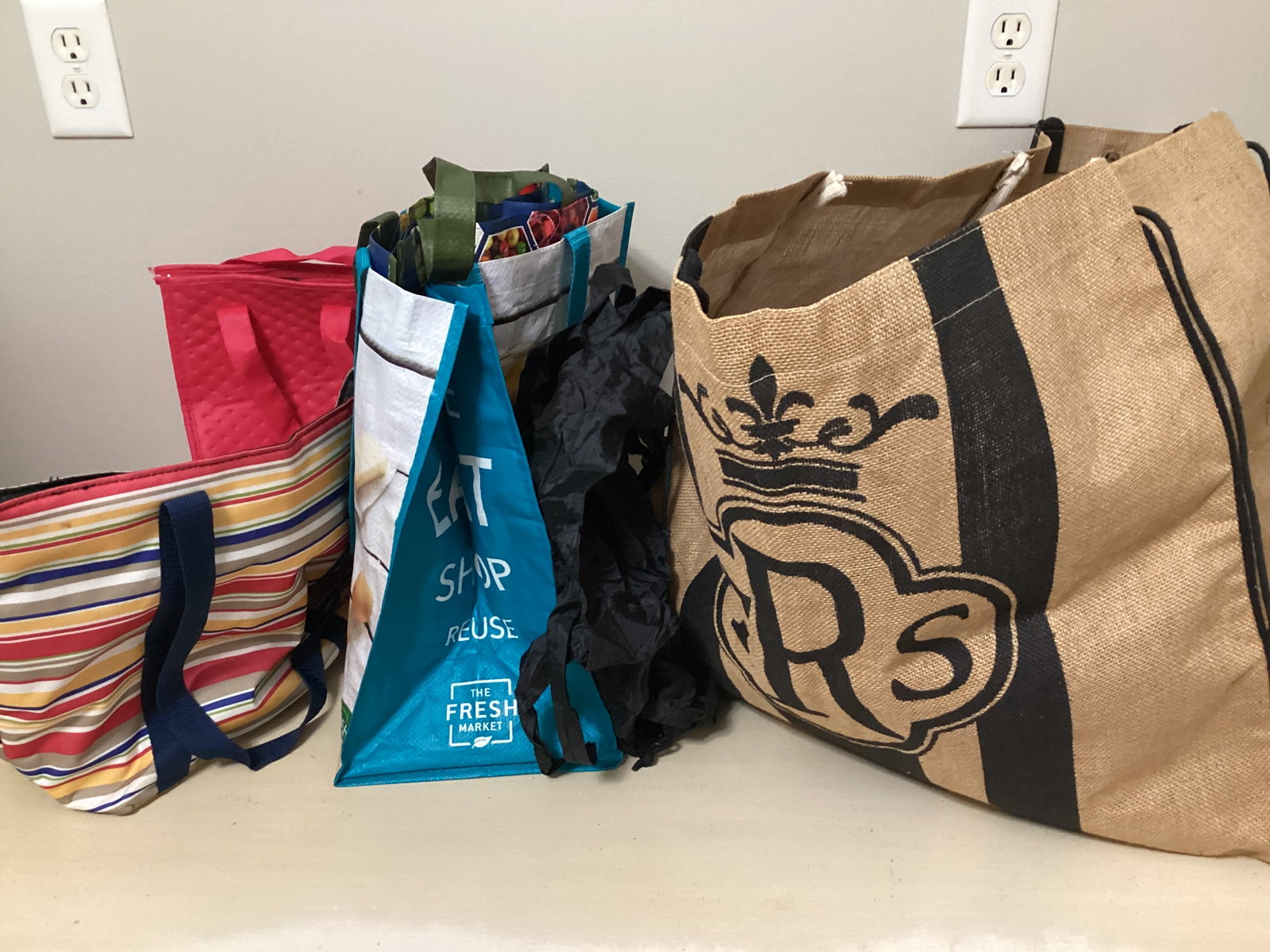Tote Bags: .