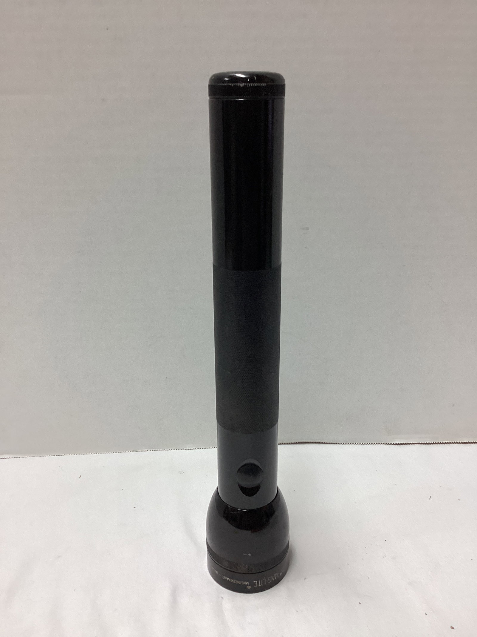 Mag-Lite Flashlight: .
