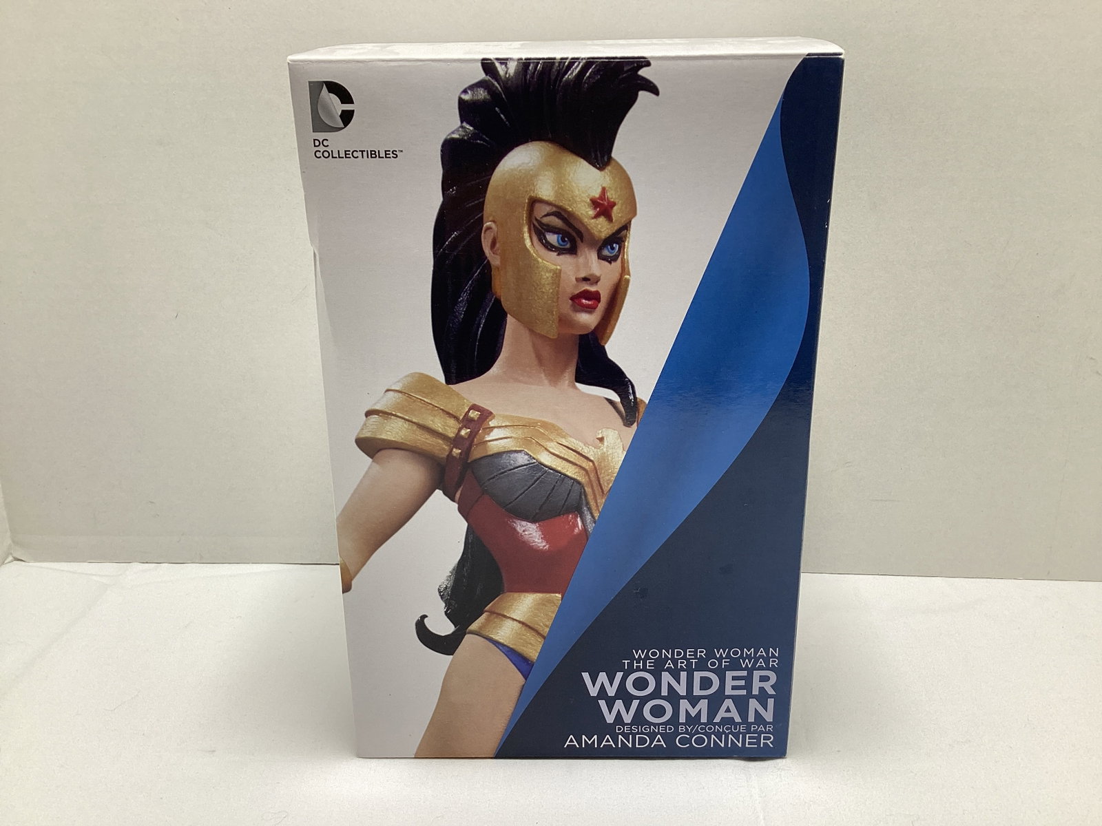DC Wonder Woman the Art of War Statue: damaged, can be repaired