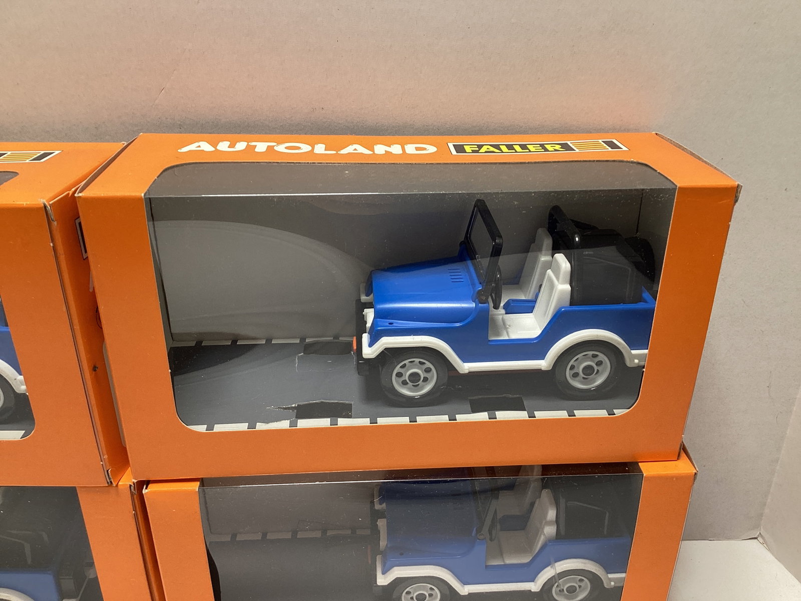 Four Faller Autoland 3231 Jeeps - 2