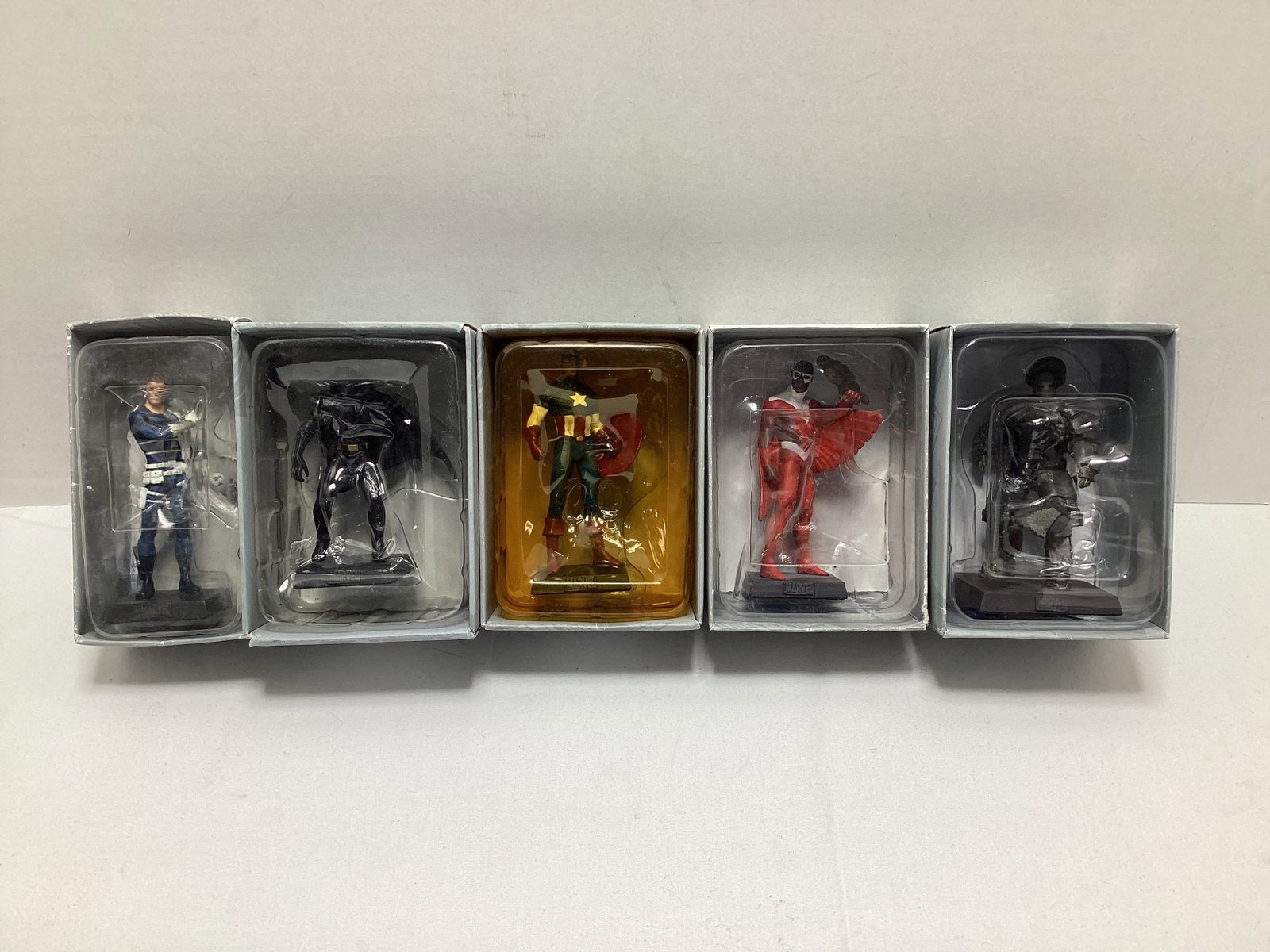 Five Eaglemoss Marvel Avengers Diecast Models (1 of 6)