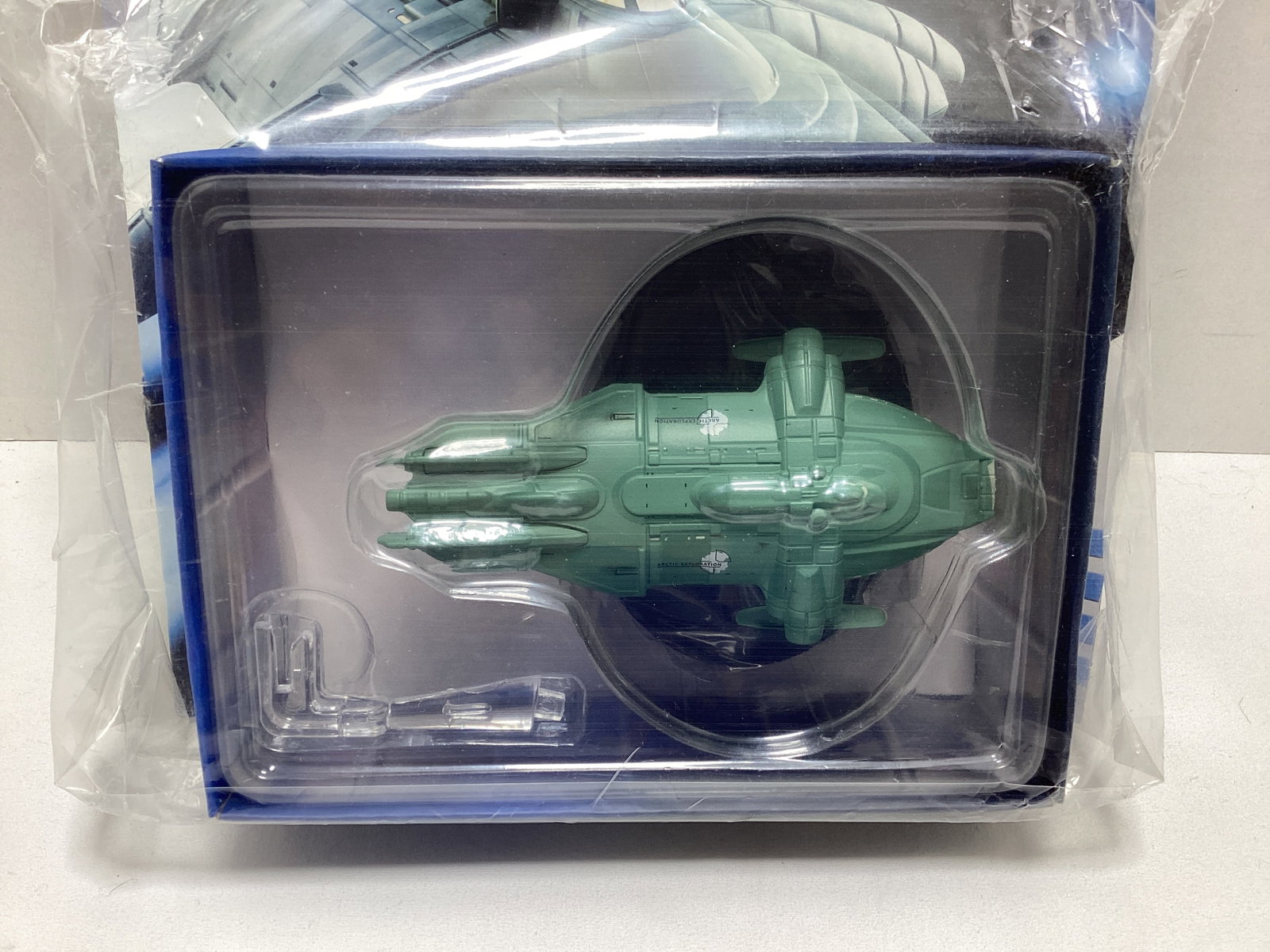 Four Sealed Eaglemoss Star Trek Diecast Starships with Magazines - 12