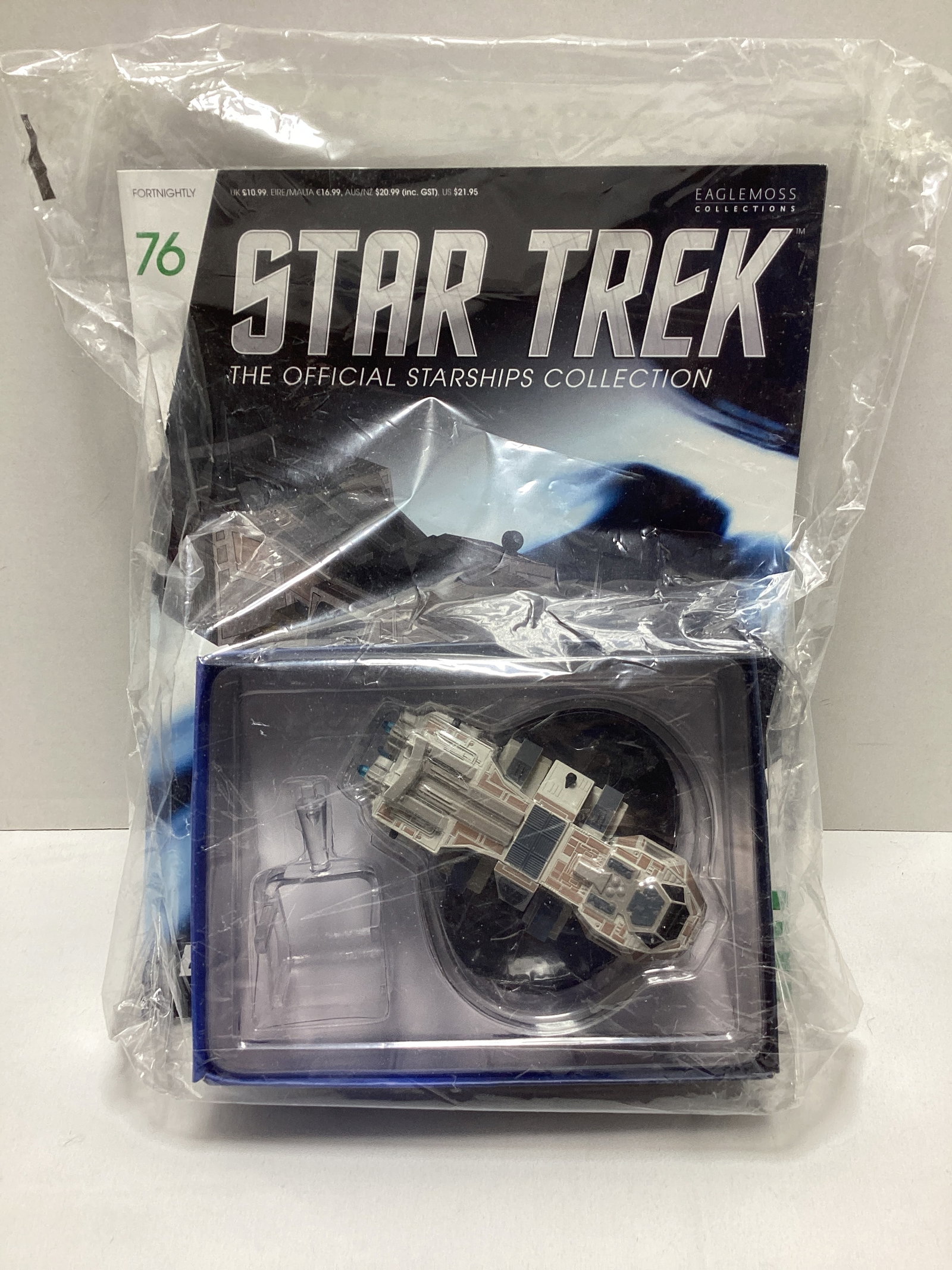 Five Sealed Eaglemoss Star Trek Diecast Starships with Magazines - 11