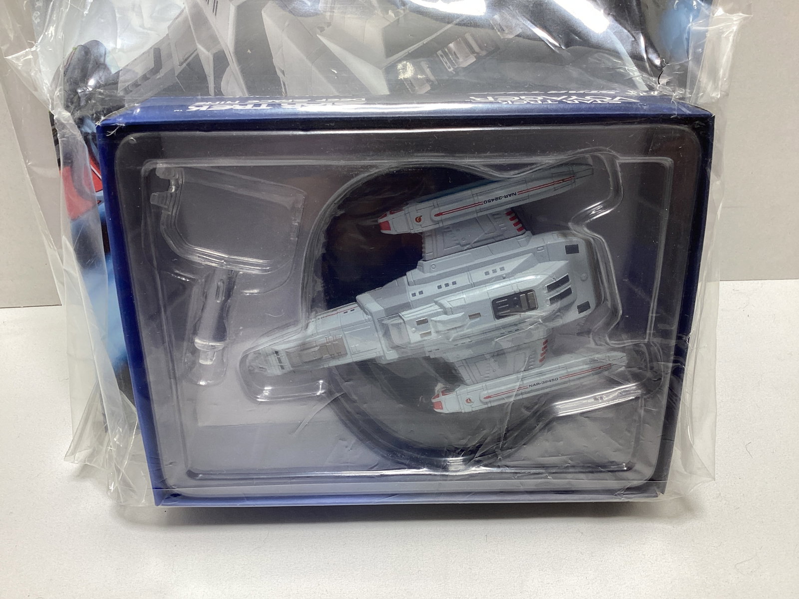 Five Sealed Eaglemoss Star Trek Diecast Starships with Magazines - 15