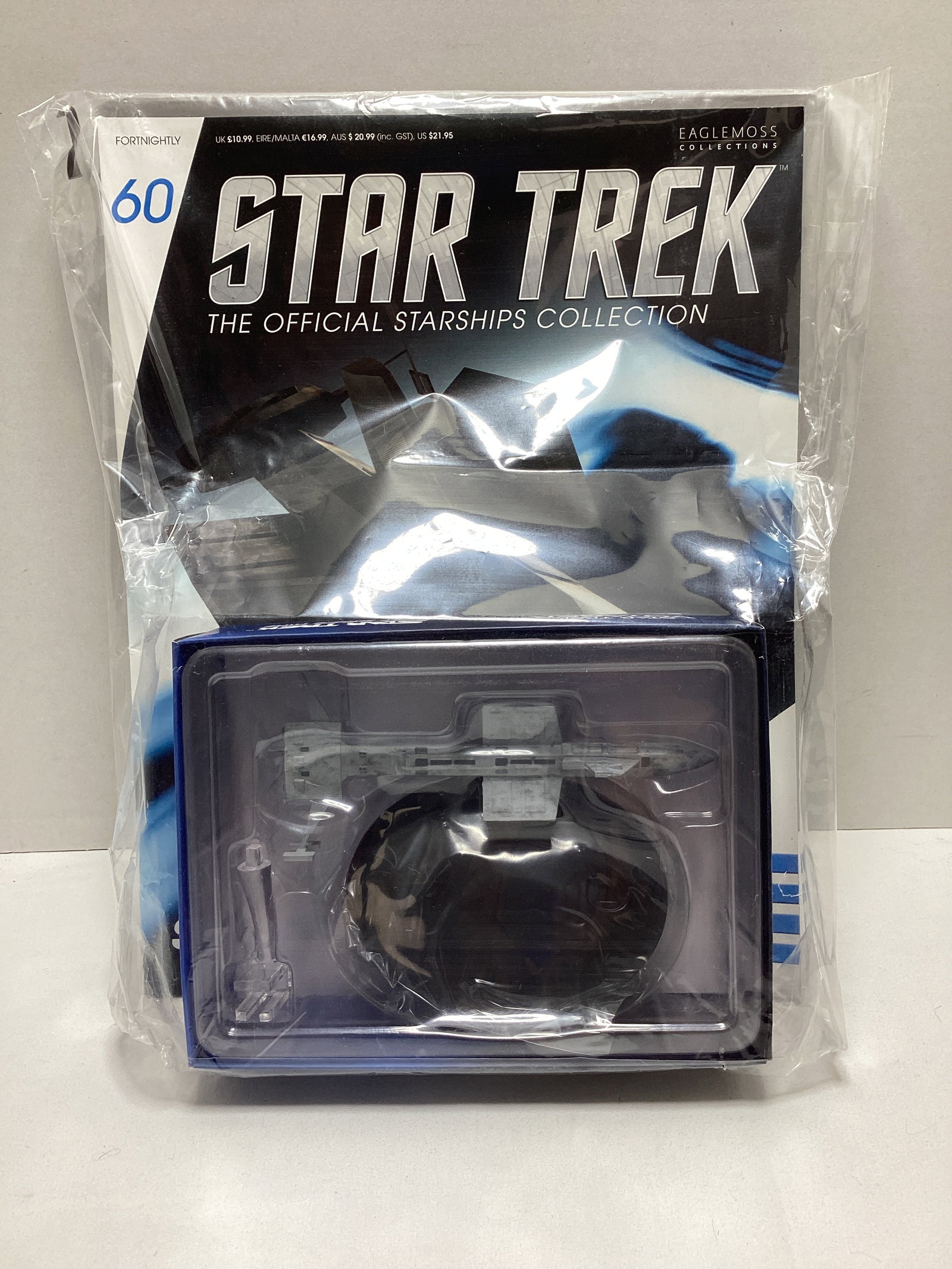Five Sealed Eaglemoss Star Trek Diecast Starships with Magazines - 8