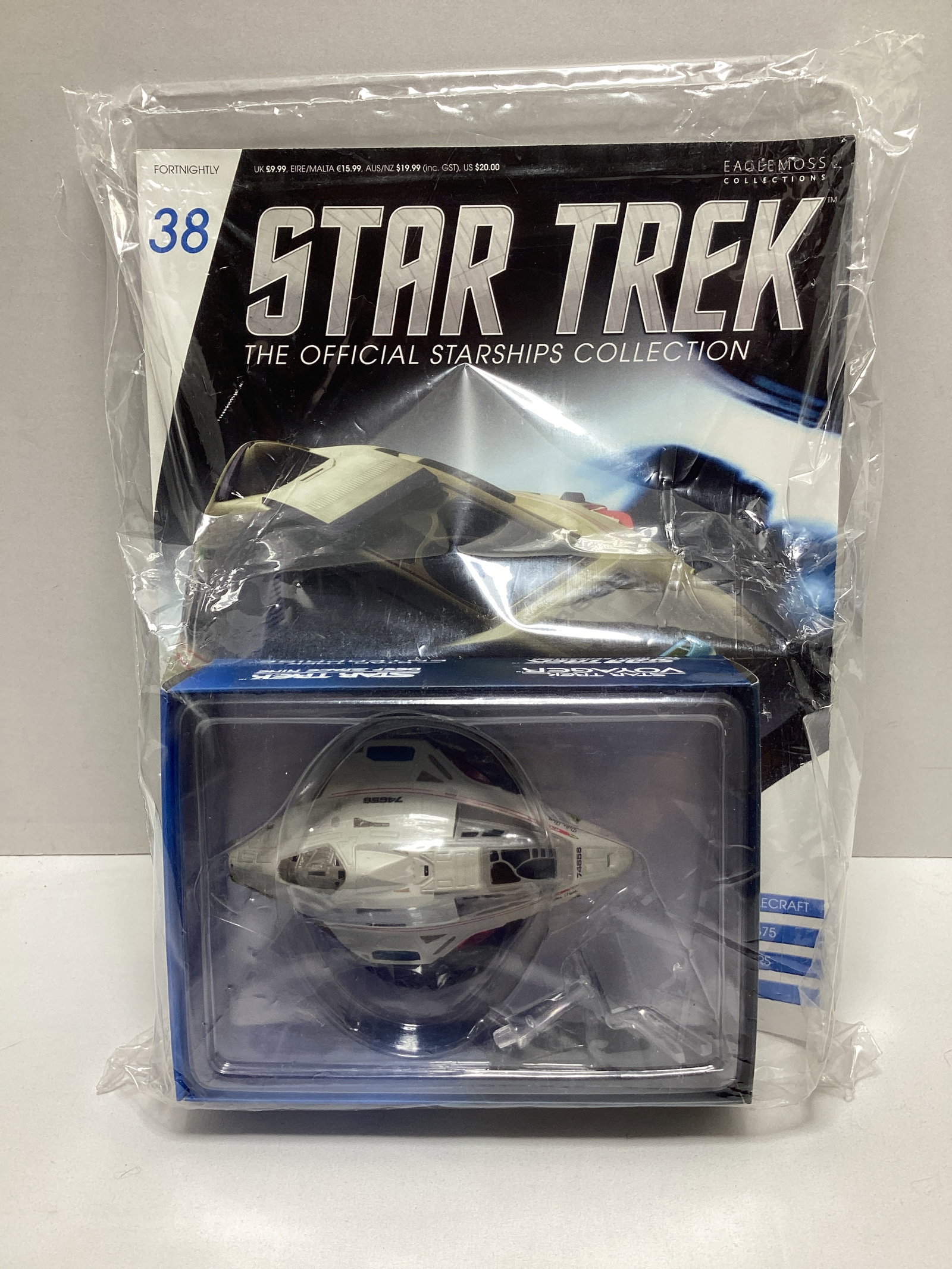 Five Sealed Eaglemoss Star Trek Diecast Starships with Magazines - 5