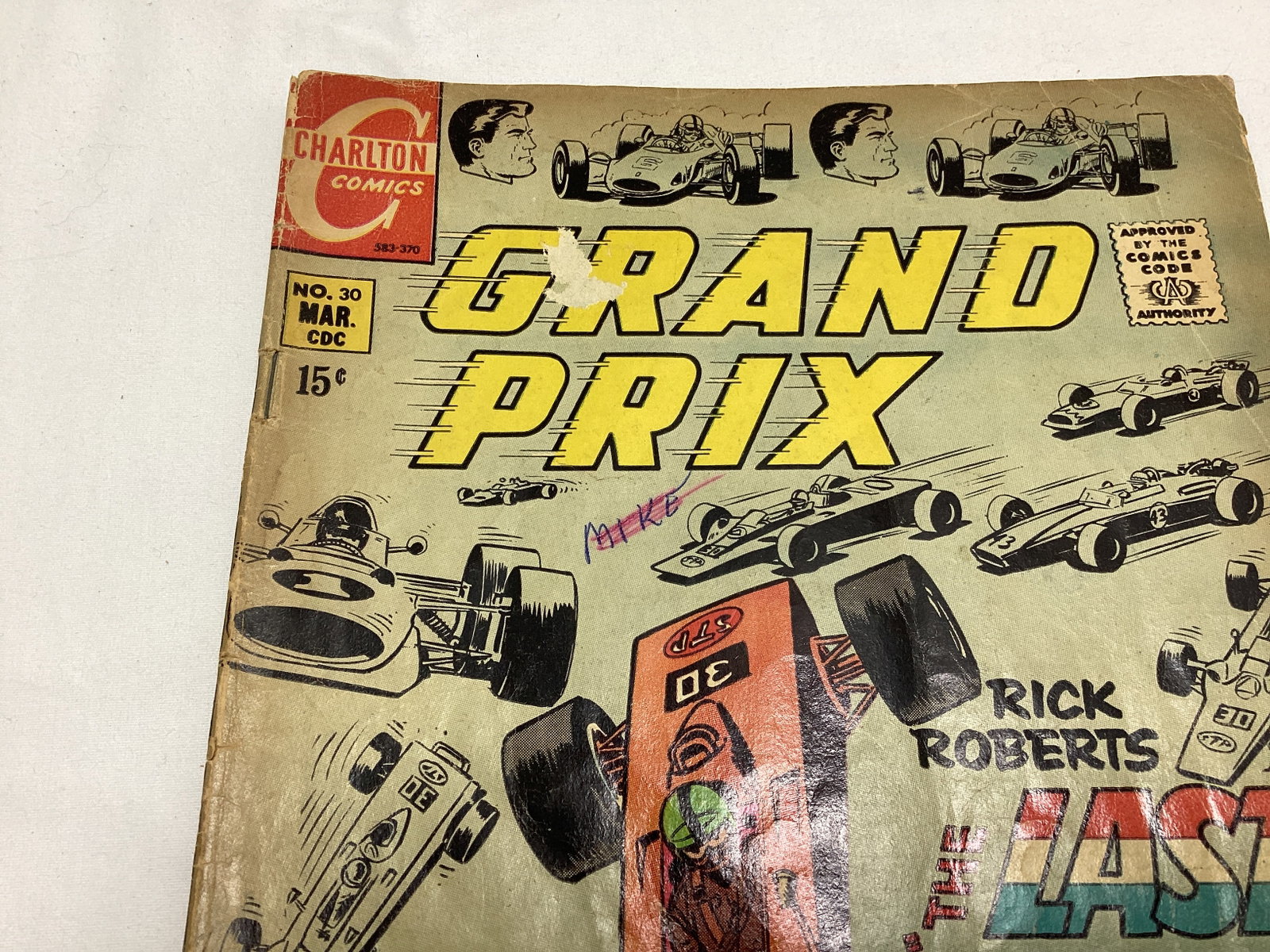 Grand Prix 30 Charlton Comic Book - 2