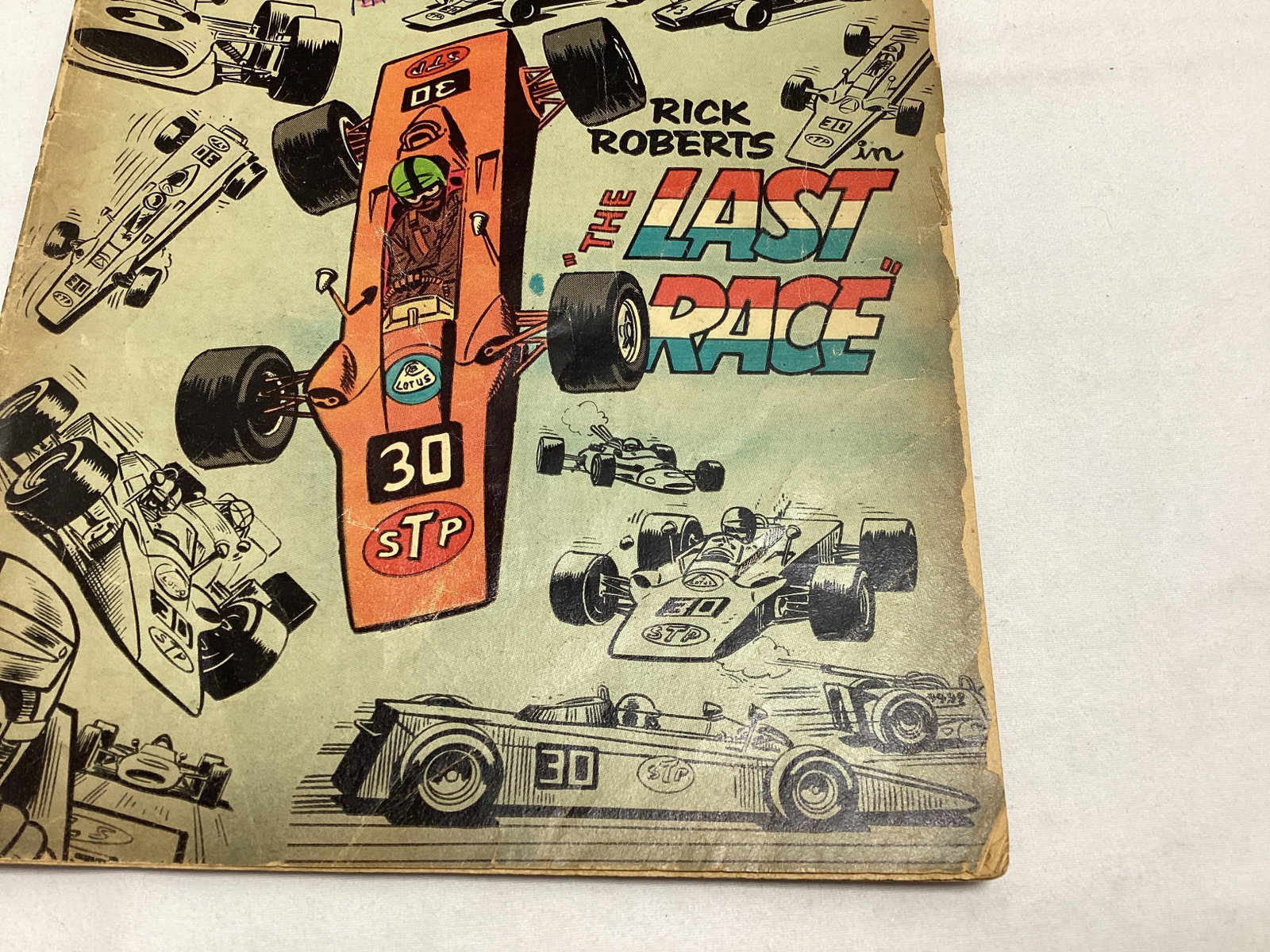 Grand Prix 30 Charlton Comic Book - 5