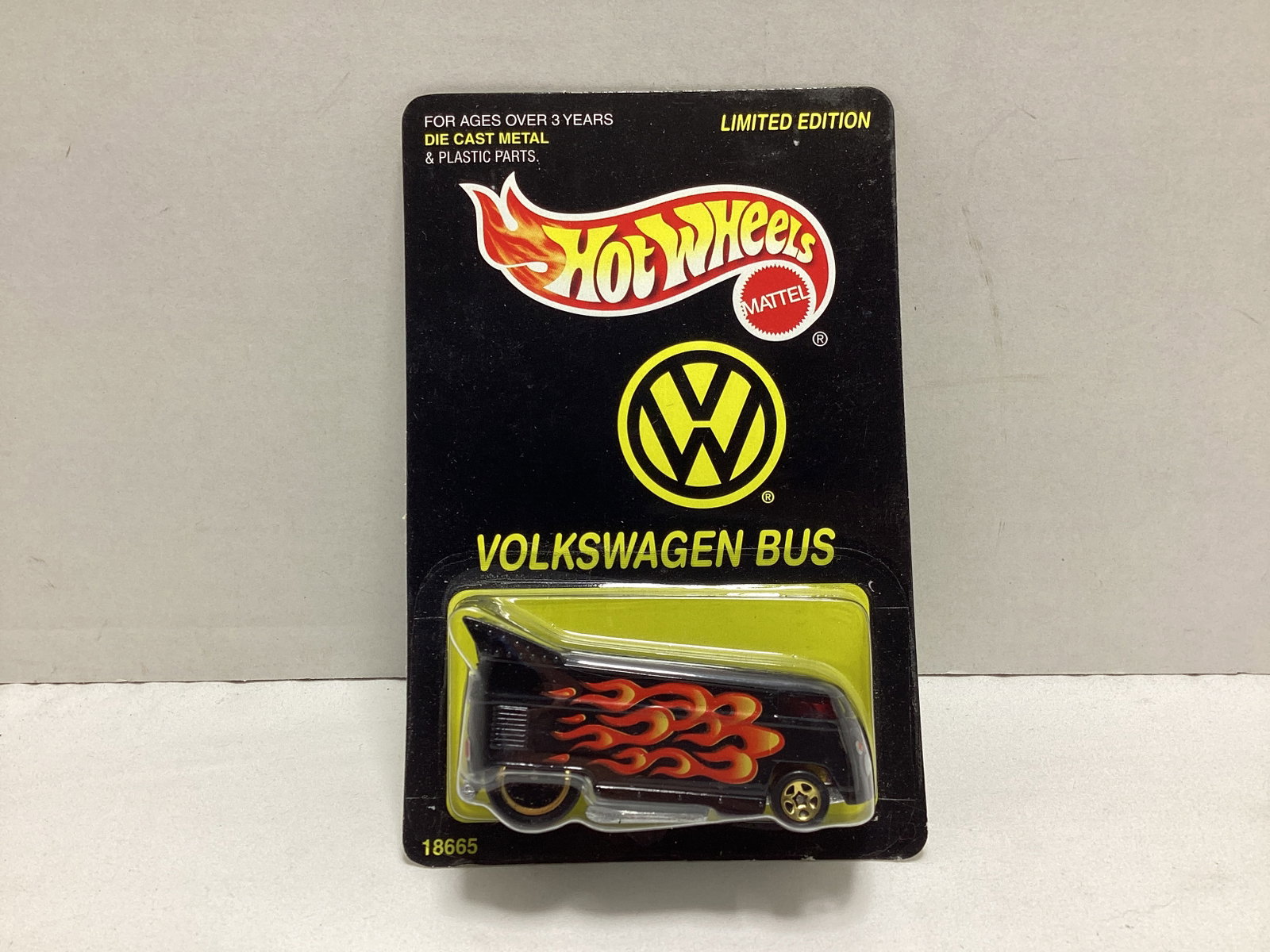 Hot Wheels Volkswagen Bus Diecast: .