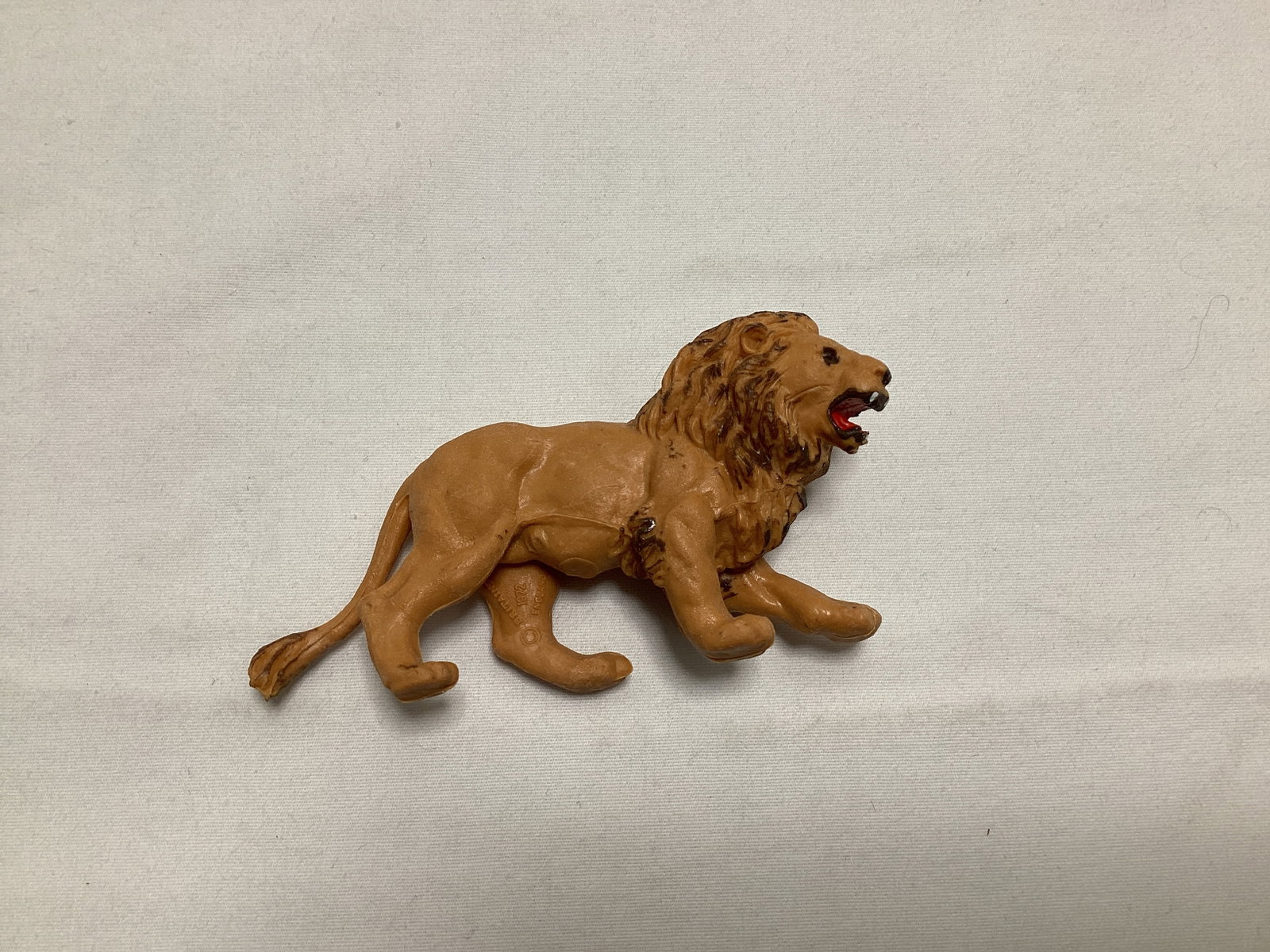 Britains Lion Model Figures - 3