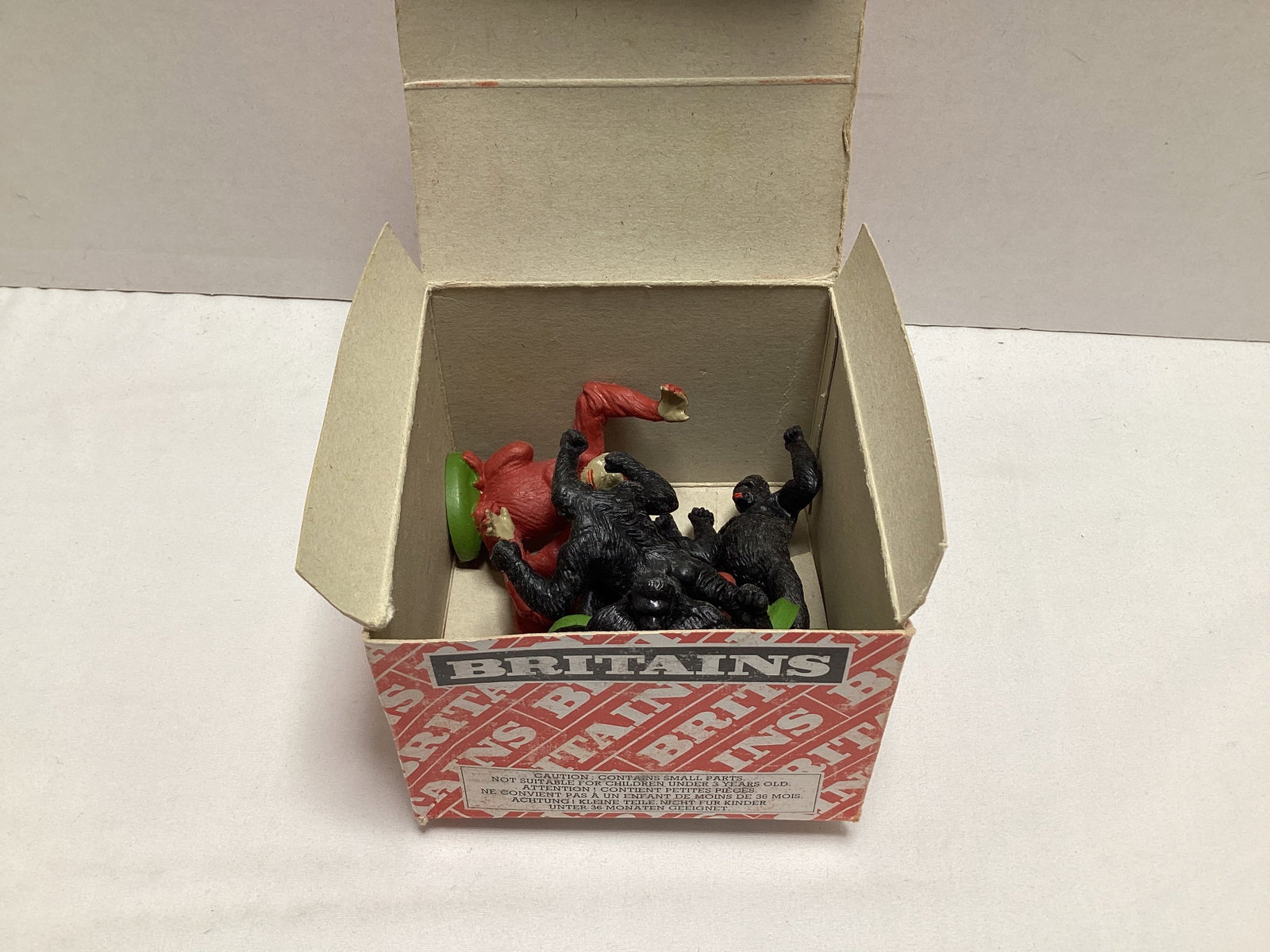 Britains Gorilla and Orangutan Model Figures: .