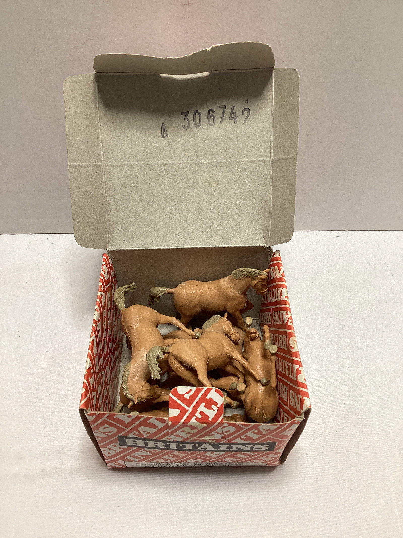 Britains Horse Model Figures: .