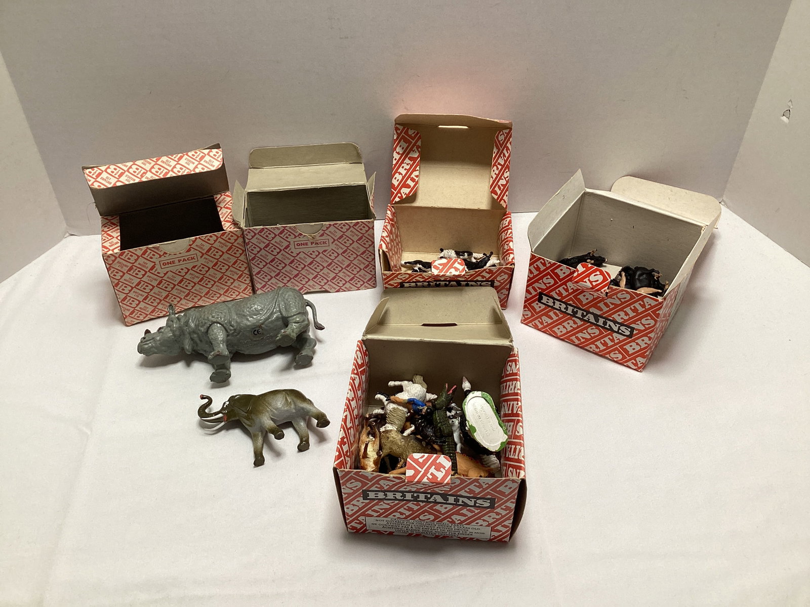 Britains Model Animal Figures: .
