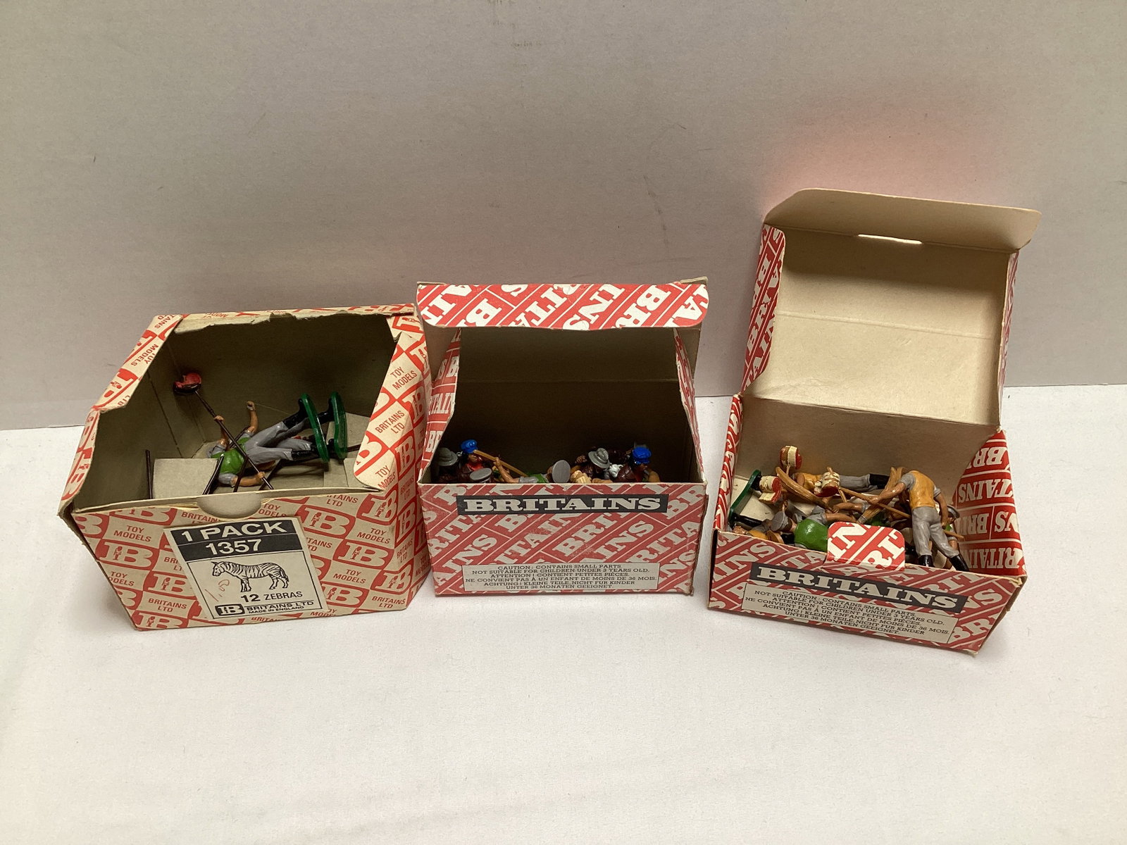 Britains Model Figures: .