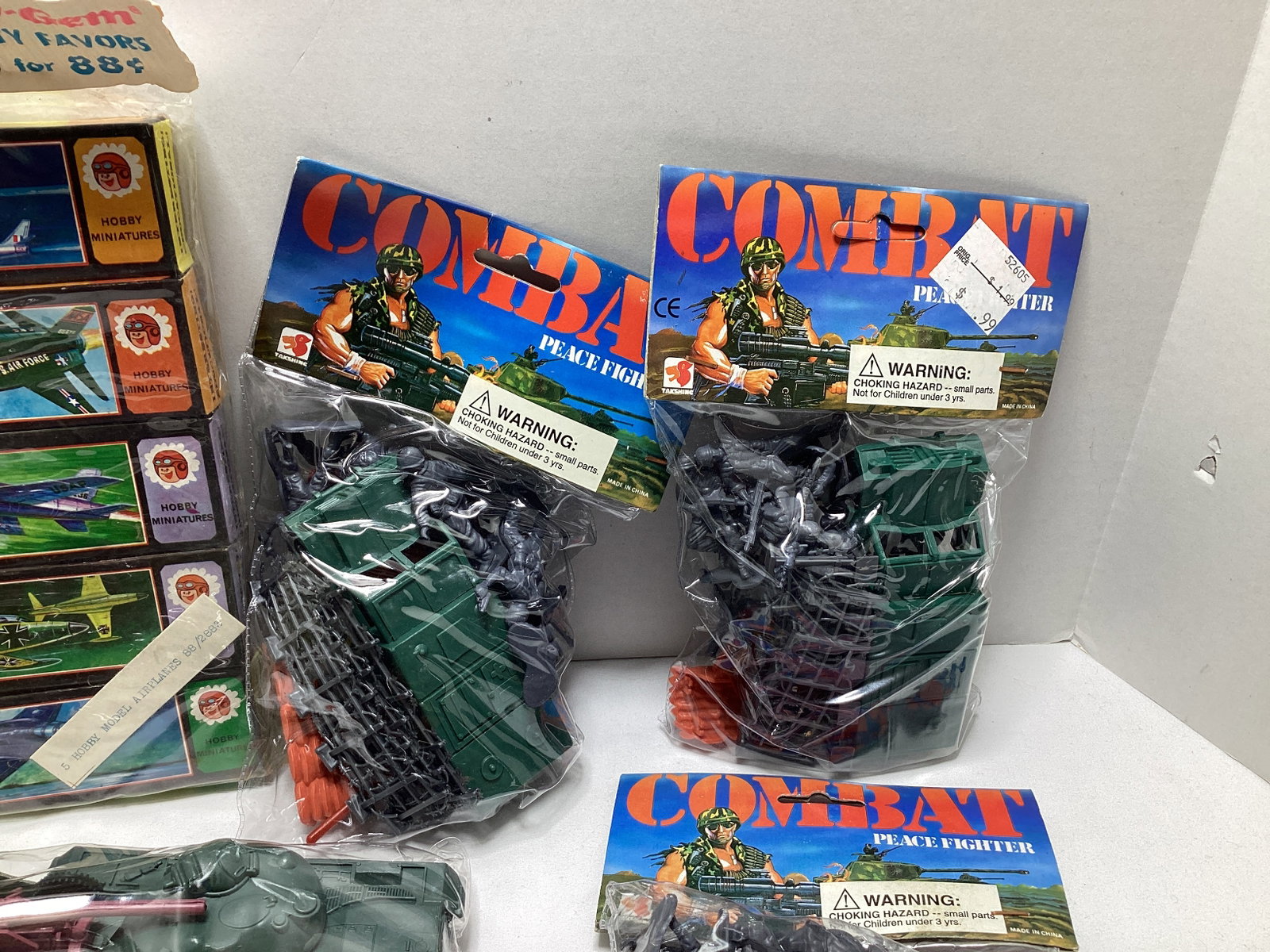 Military Plastic Figures and Party Favors - 3