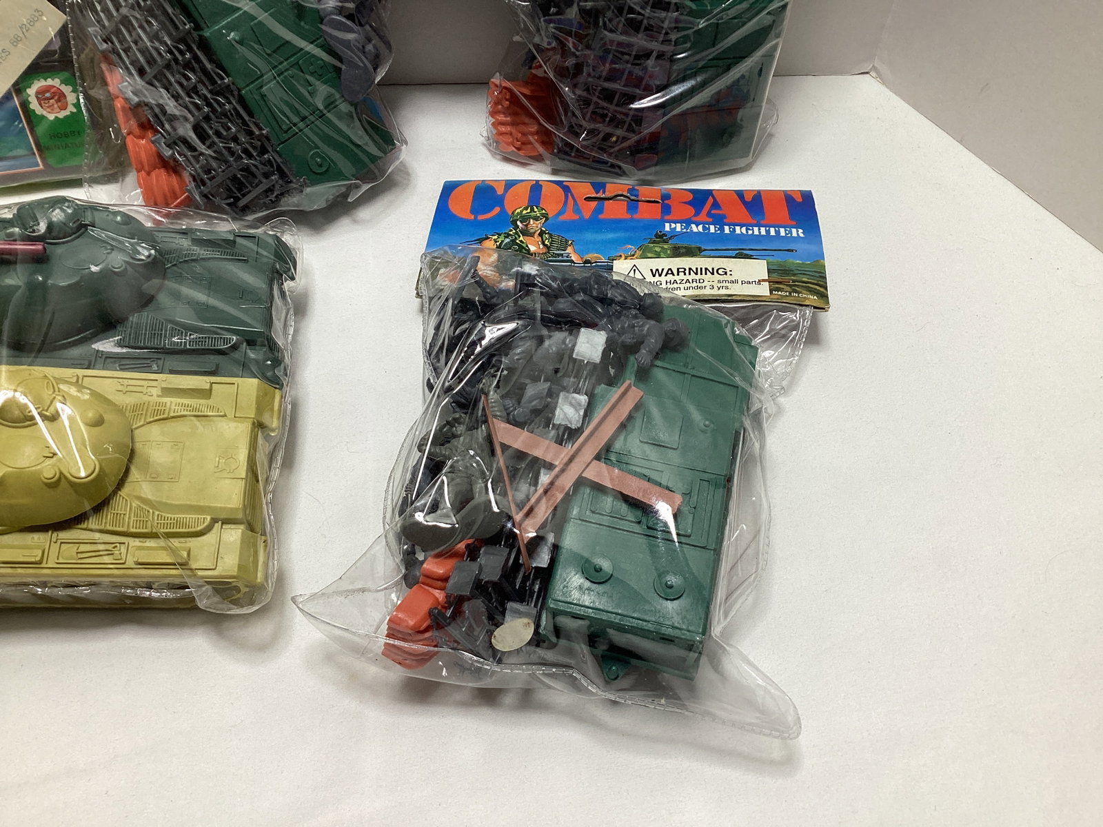 Military Plastic Figures and Party Favors - 4