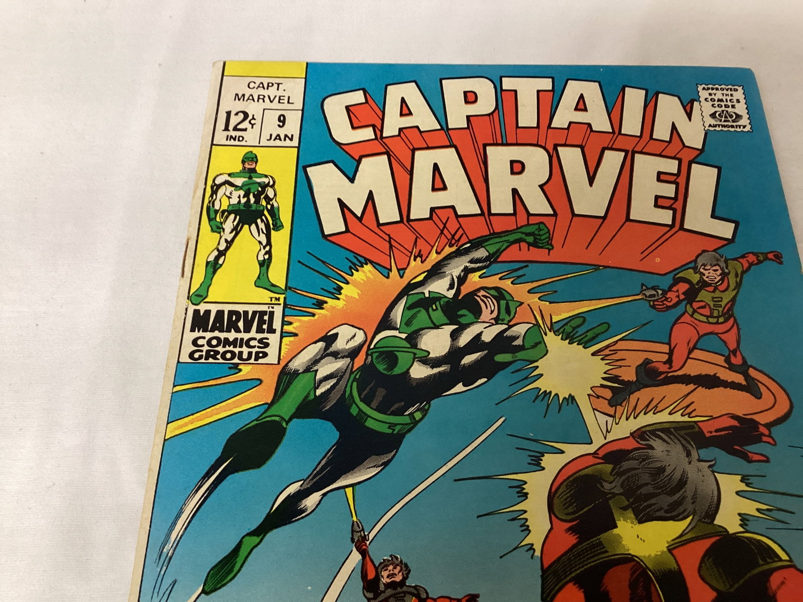 Captain Marvel 9 Marvel Comic Book - 2