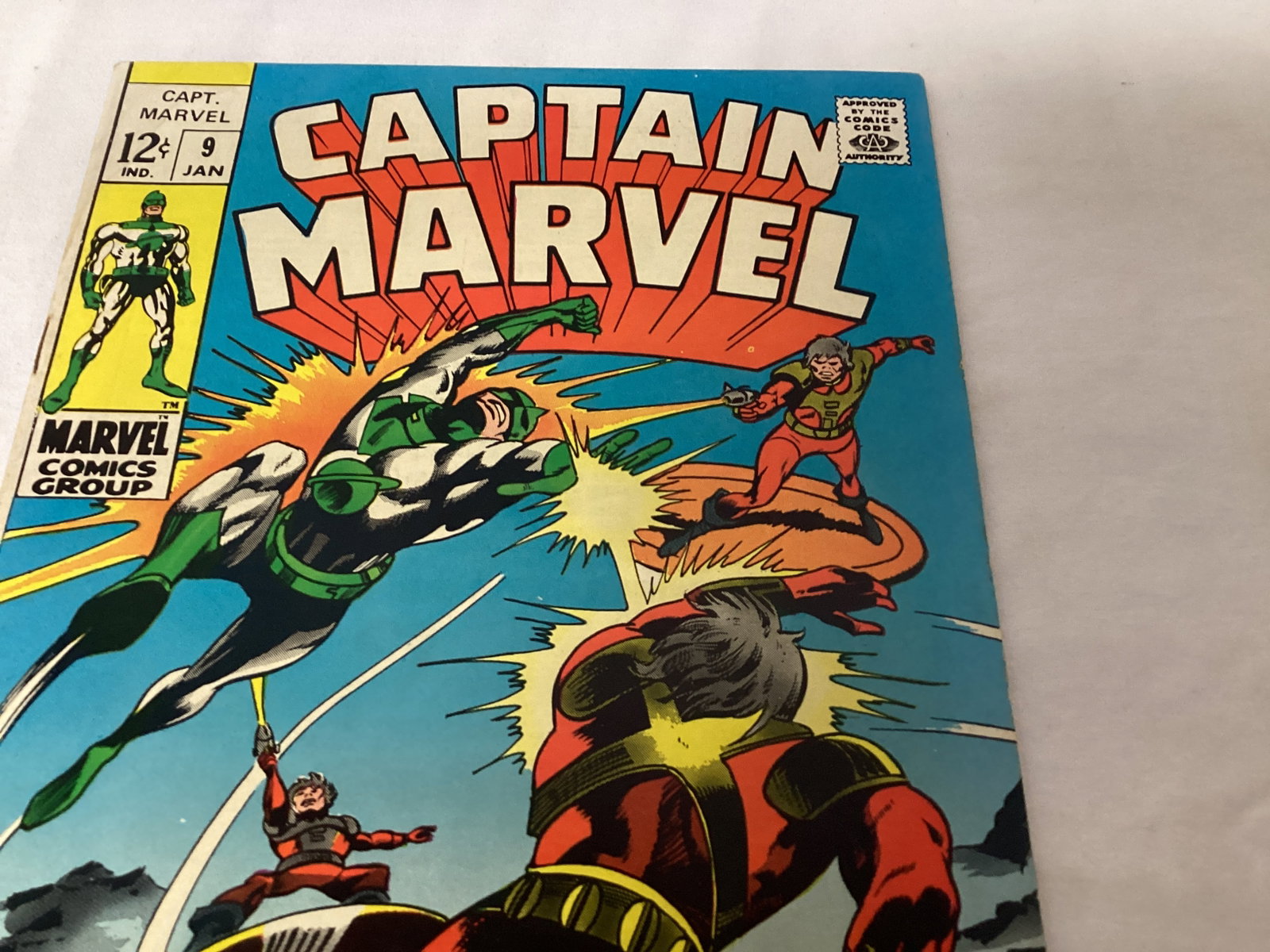 Captain Marvel 9 Marvel Comic Book - 3